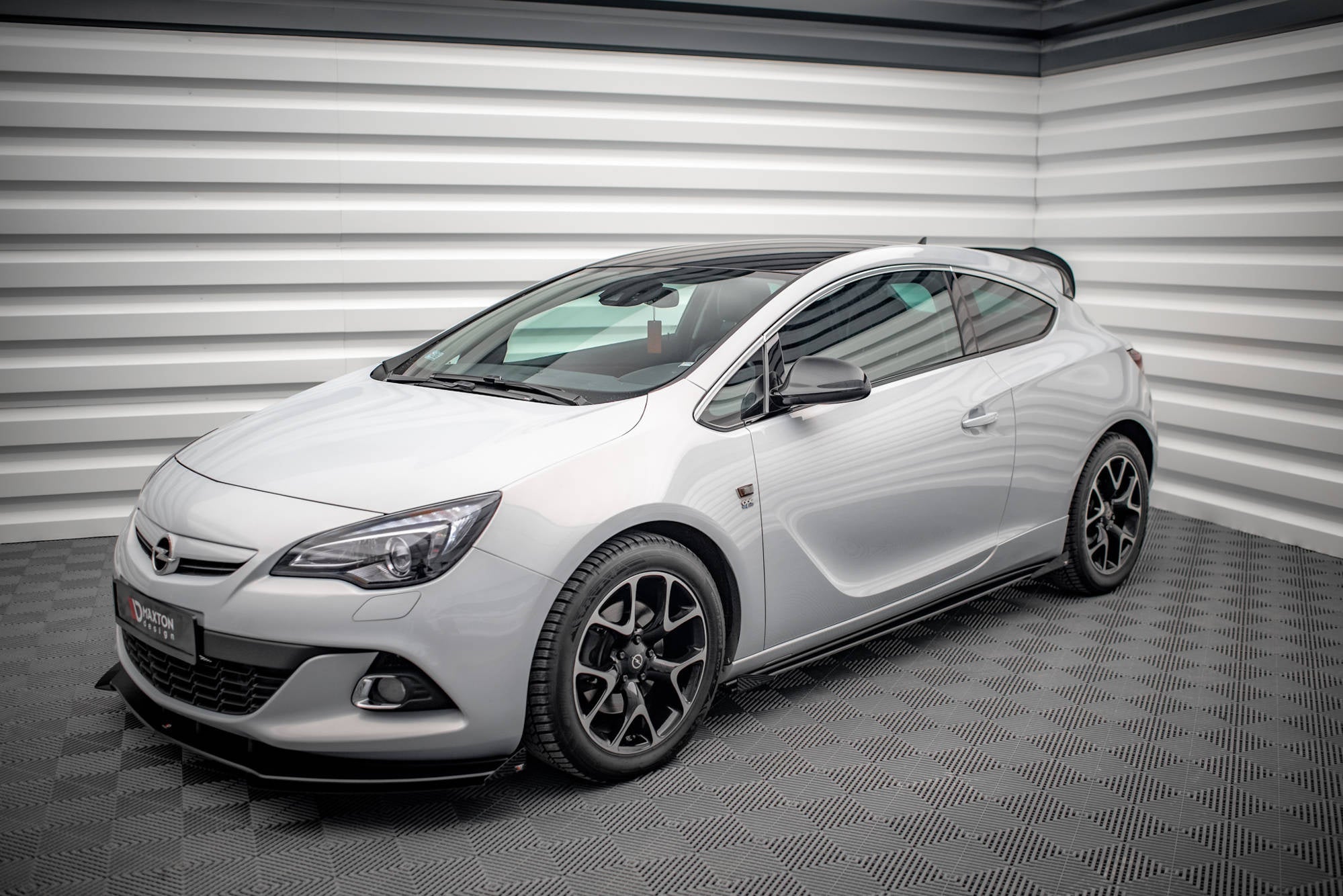 Maxton Design Street Pro Side Skirts Diffusers + Flaps para Opel Astra GTC OPC-Line J - imagen 3