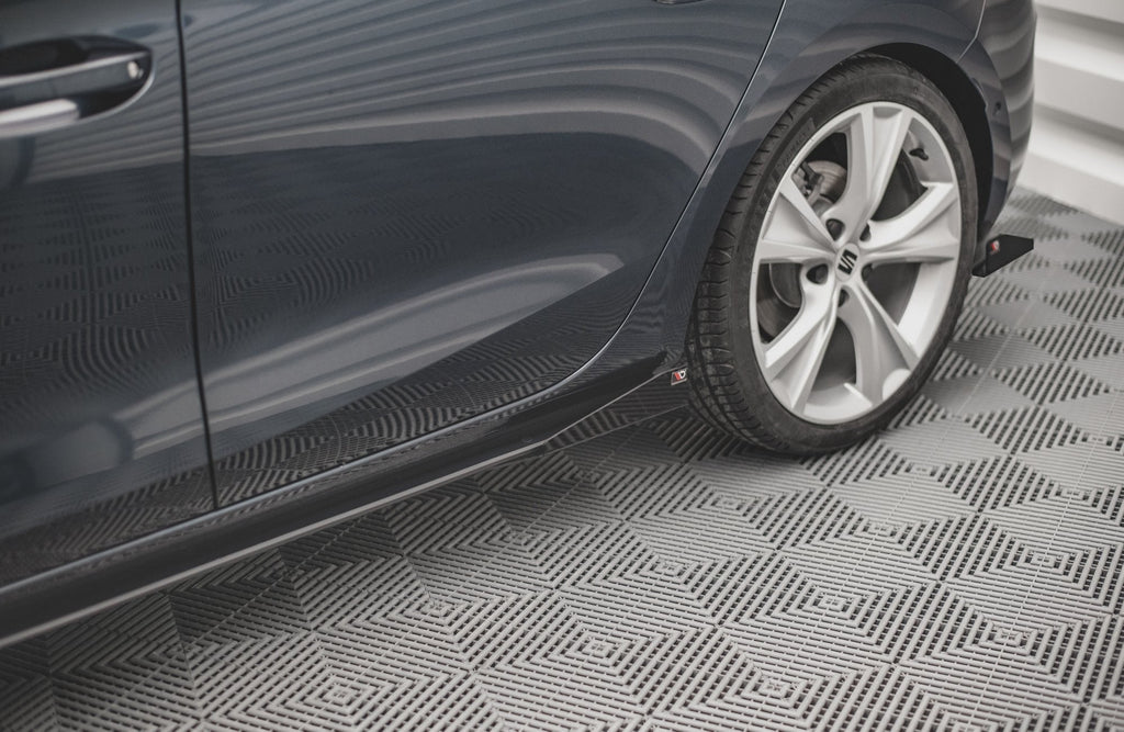 Maxton Design Street Pro Side Skirts Diffusers + Flaps para Seat Leon FR Mk4 - imagen 1