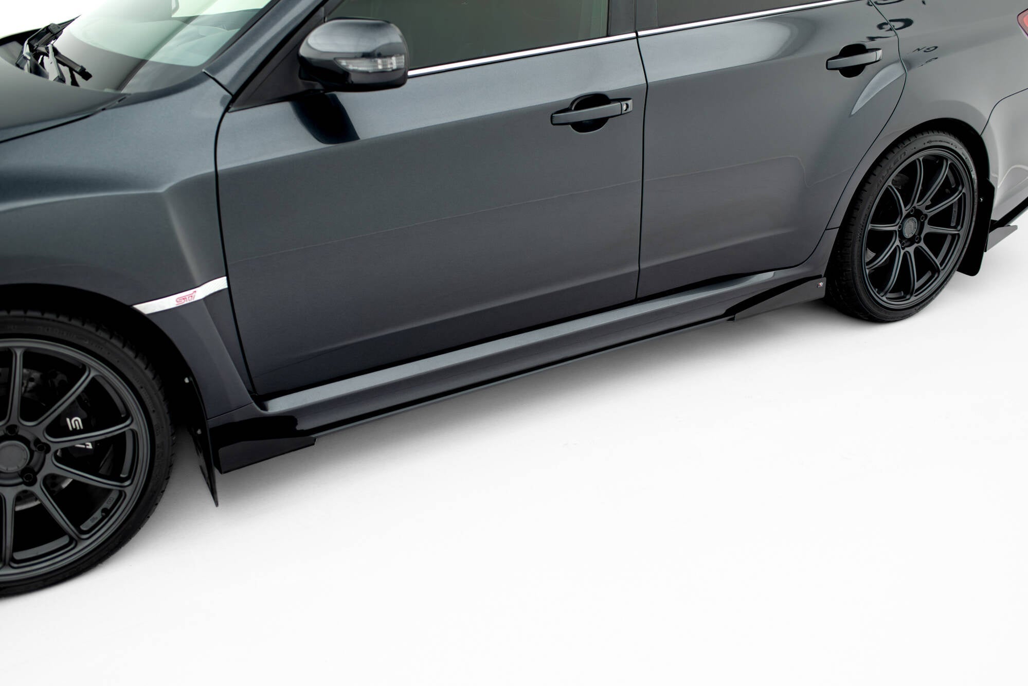 Maxton Design Street Pro Side Skirts Diffusers + Flaps para Subaru Impreza WRX STI Mk3 Facelift - imagen 1
