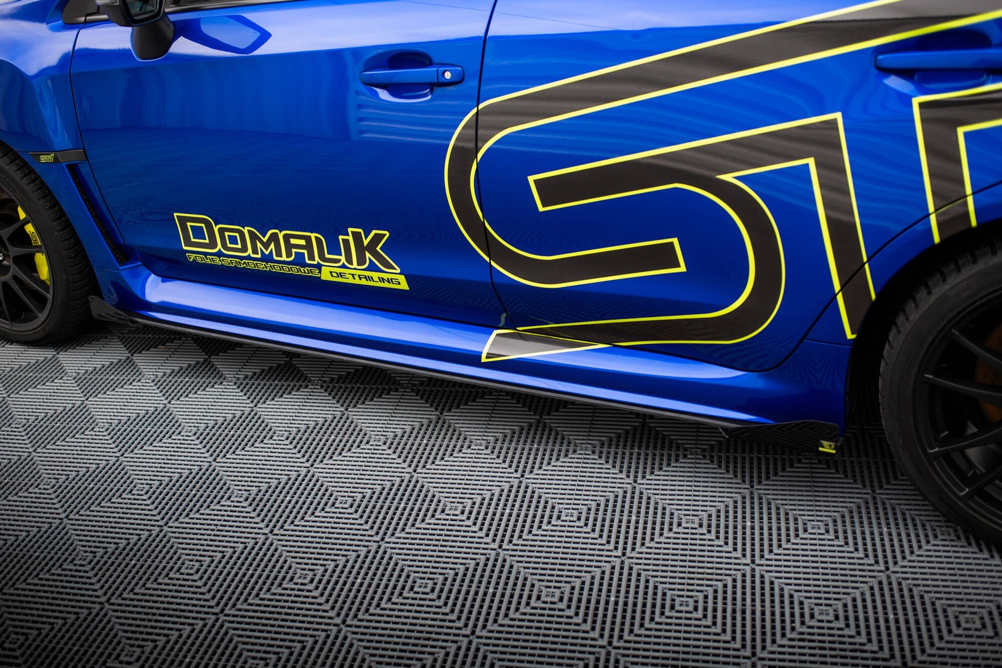 Maxton Design Street Pro Side Skirts Diffusers + Flaps para Subaru WRX STI Mk1 - imagen 3
