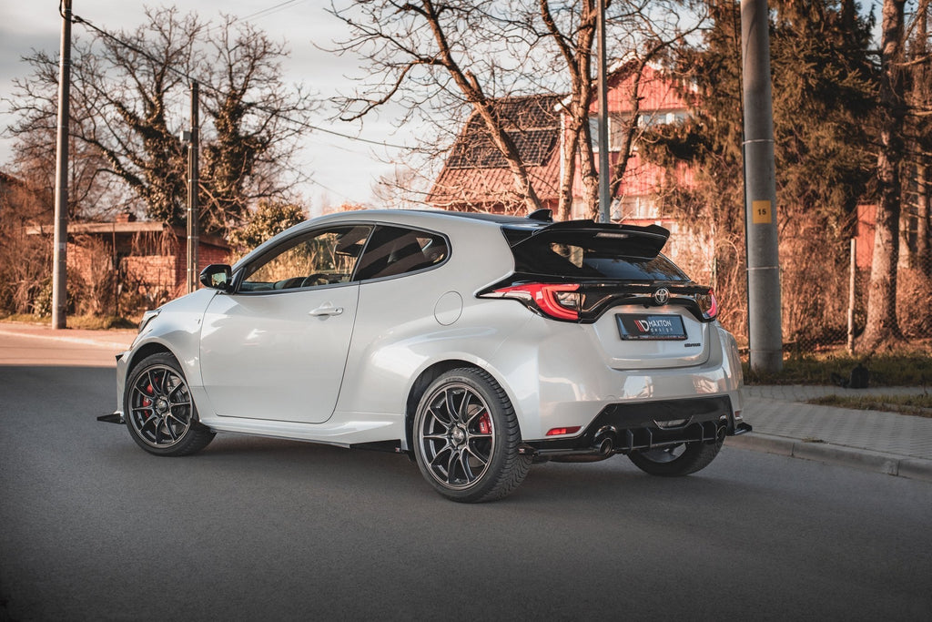 Maxton Design Street Pro Side Skirts Diffusers + Flaps para Toyota GR Yaris Mk4 - imagen 4