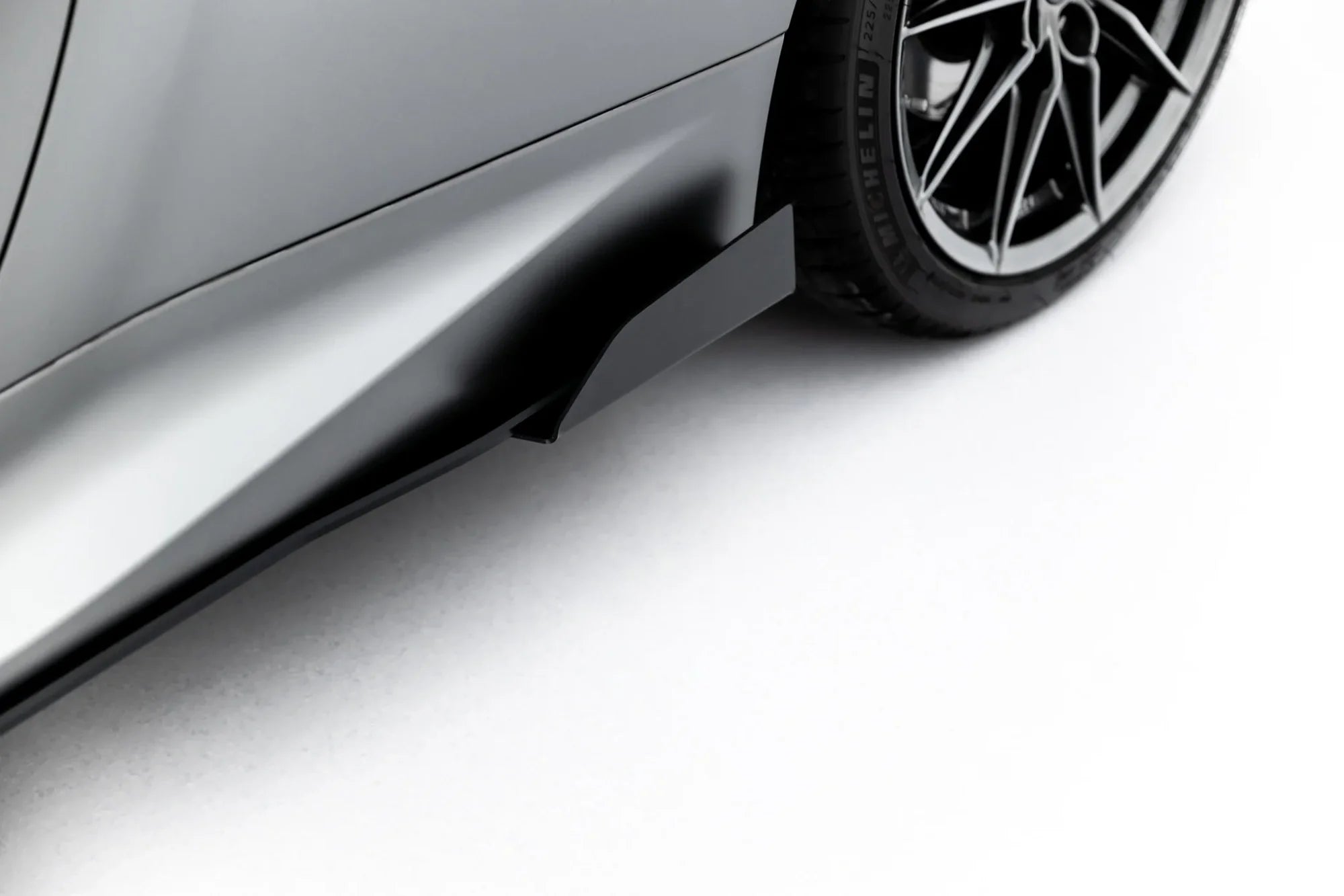 Maxton Design Street Pro Side Skirts Diffusers + Flaps para Toyota GR Yaris Mk4 Facelift - imagen 4