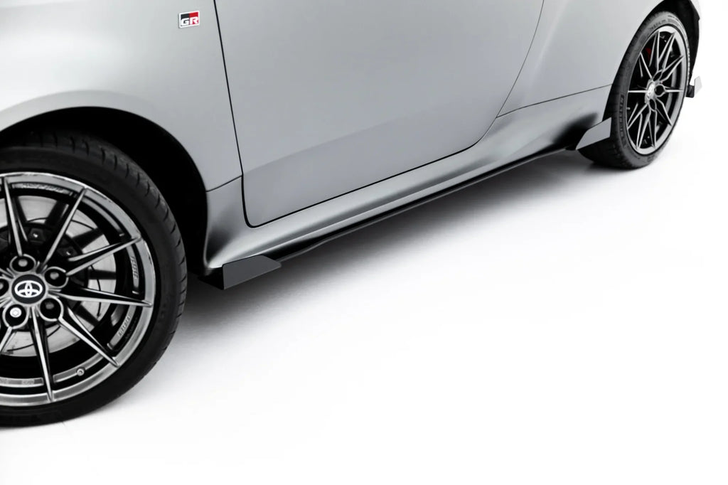 Maxton Design Street Pro Side Skirts Diffusers + Flaps para Toyota GR Yaris Mk4 Facelift - imagen 5