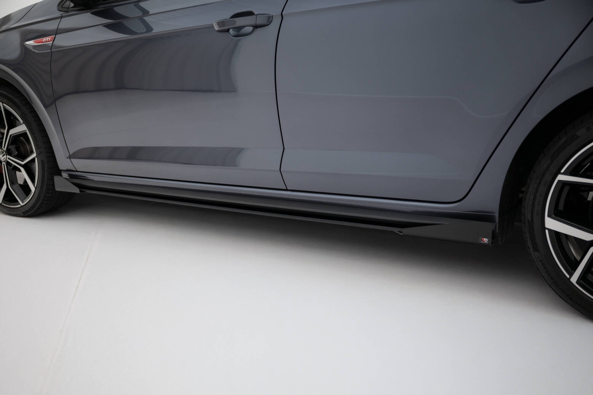 Maxton Design Street Pro Side Skirts Diffusers + Flaps para Volkswagen Polo GTI Mk6 Facelift - imagen 3