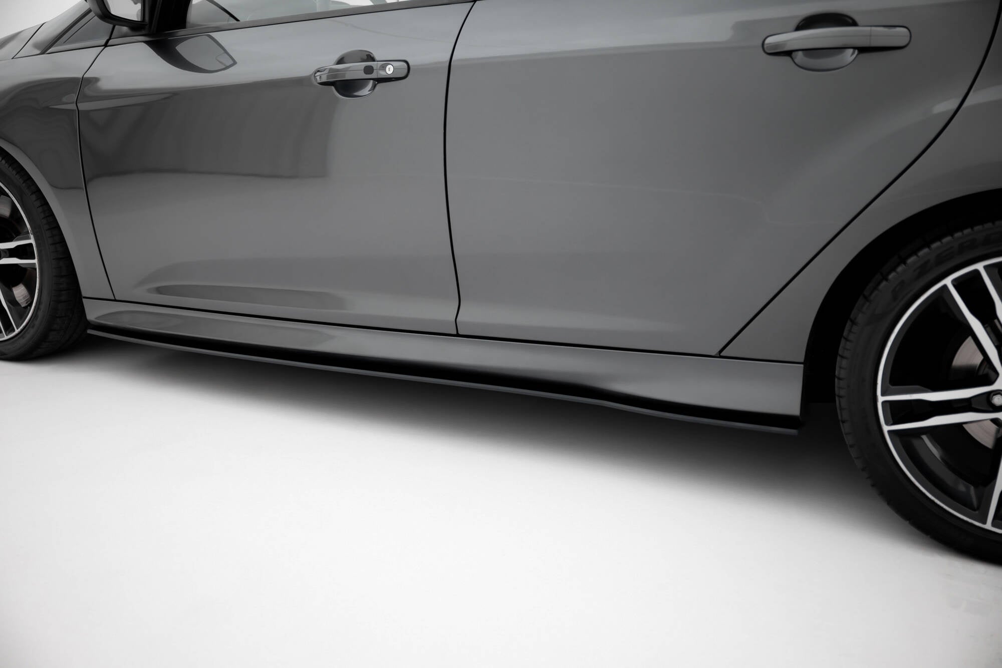 Maxton Design Street Pro Side Skirts Diffusers para Ford Focus ST Mk3 Facelift - imagen 3