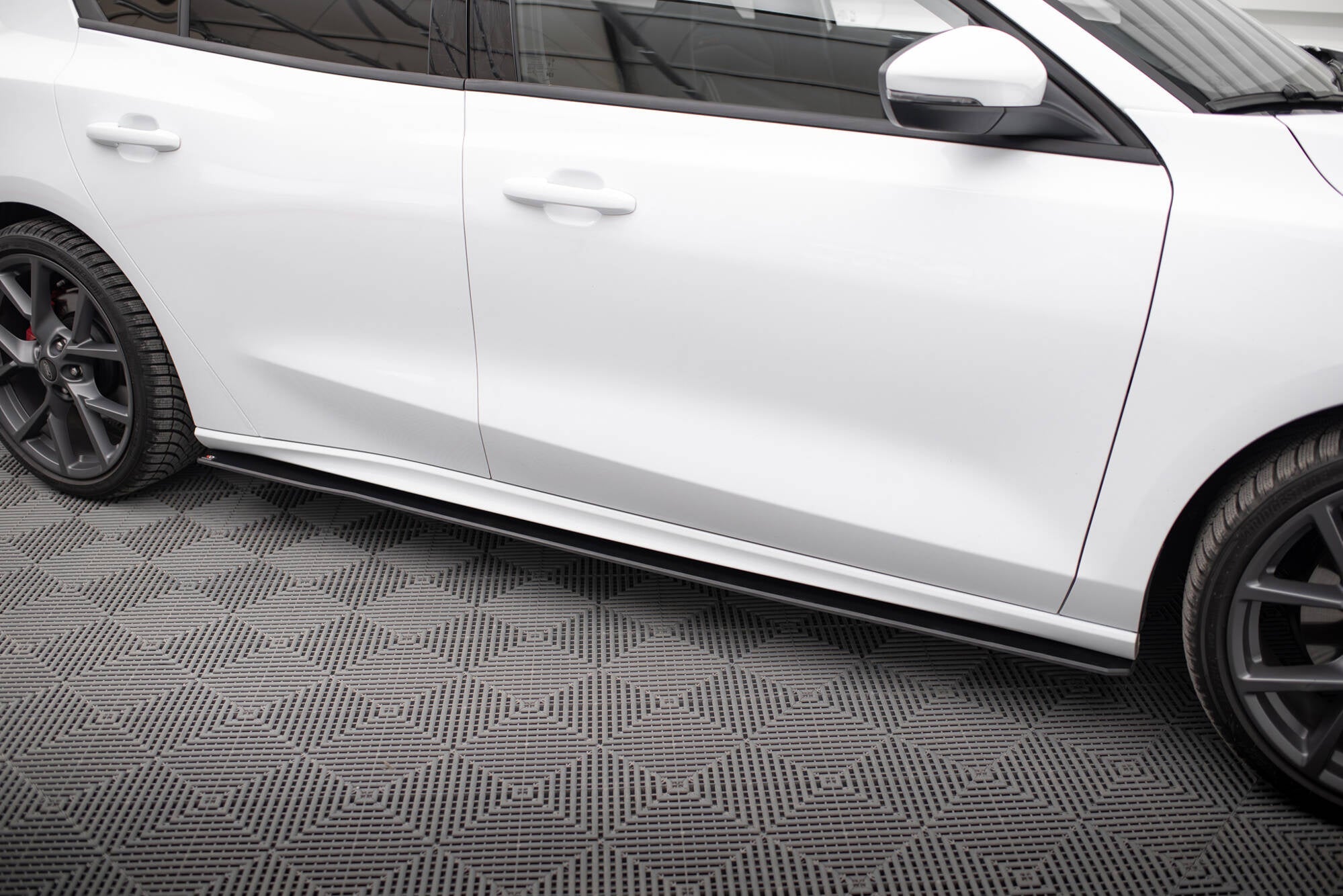 Maxton Design Street Pro Side Skirts Diffusers para Ford Focus ST / ST-Line Mk4 - imagen 2