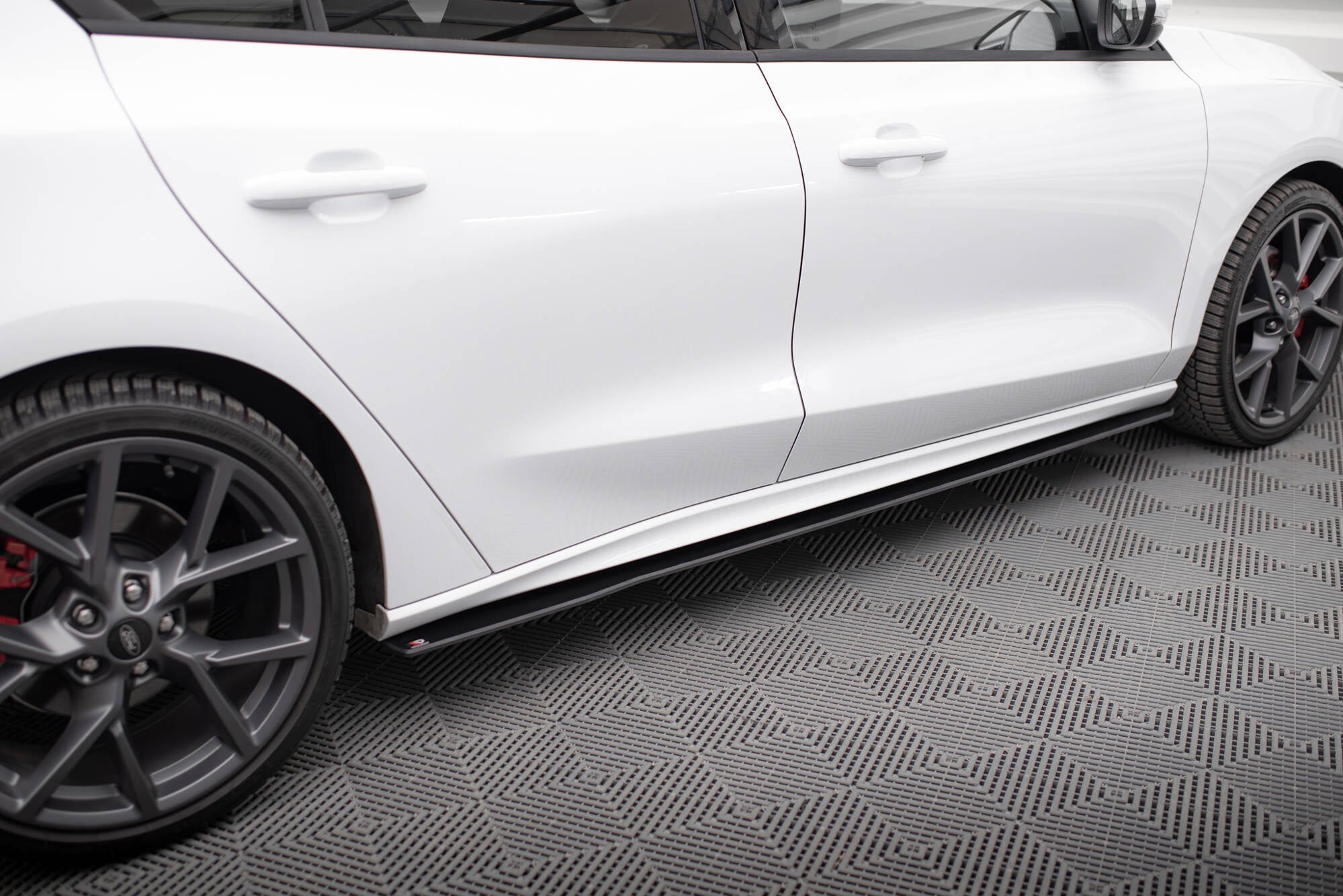 Maxton Design Street Pro Side Skirts Diffusers para Ford Focus ST / ST-Line Mk4 - imagen 1