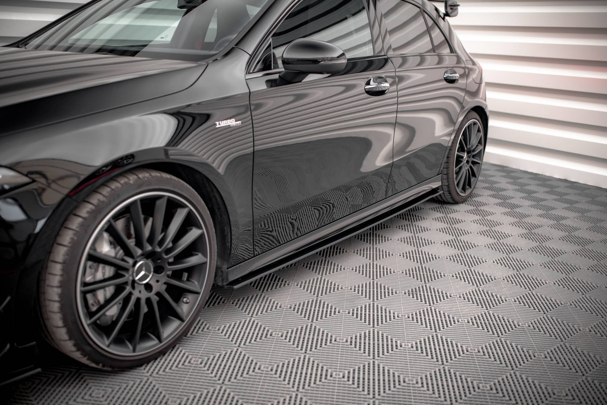 Maxton Design Street Pro Side Skirts Diffusers para Mercedes A35 AMG / AMG-Line Aero Pack W177 - imagen 1