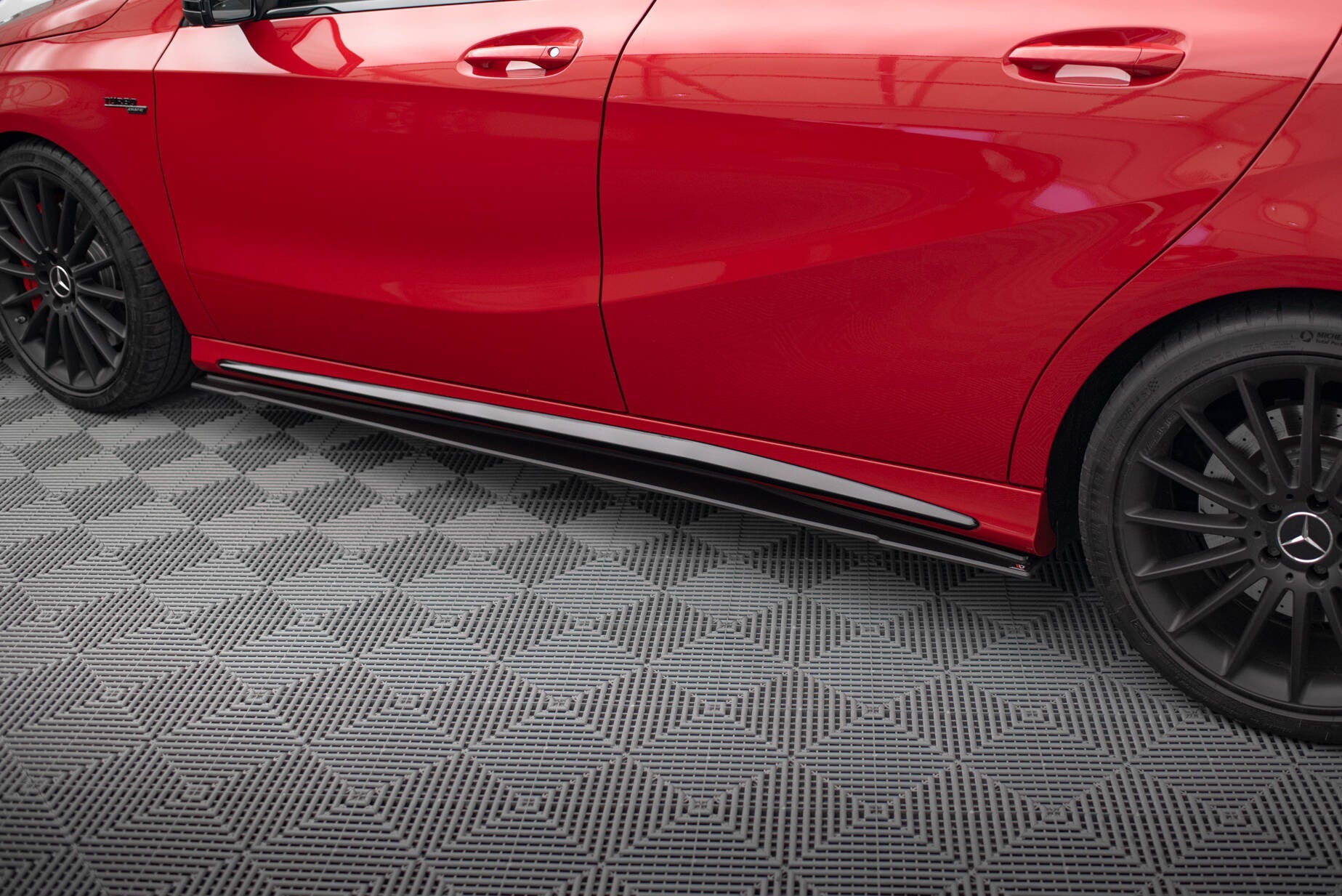 Maxton Design Street Pro Side Skirts Diffusers para Mercedes-Benz A 45 AMG W176 Facelift - imagen 2