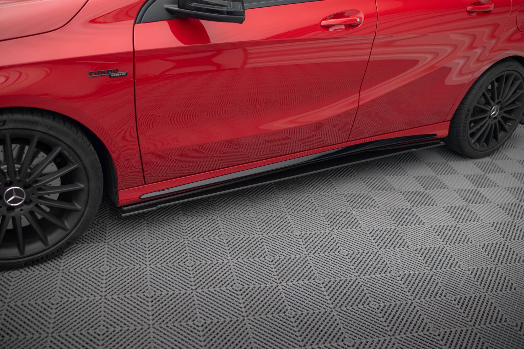 Maxton Design Street Pro Side Skirts Diffusers para Mercedes-Benz A 45 AMG W176 Facelift - imagen 1