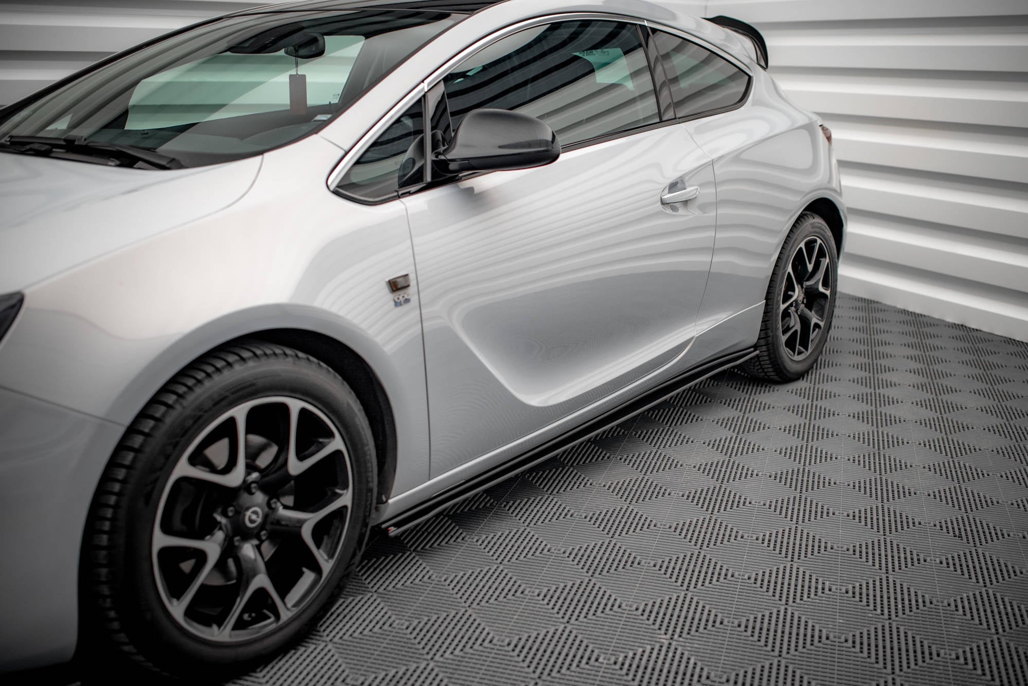 Maxton Design Street Pro Side Skirts Diffusers para Opel Astra GTC OPC-Line J - imagen 3