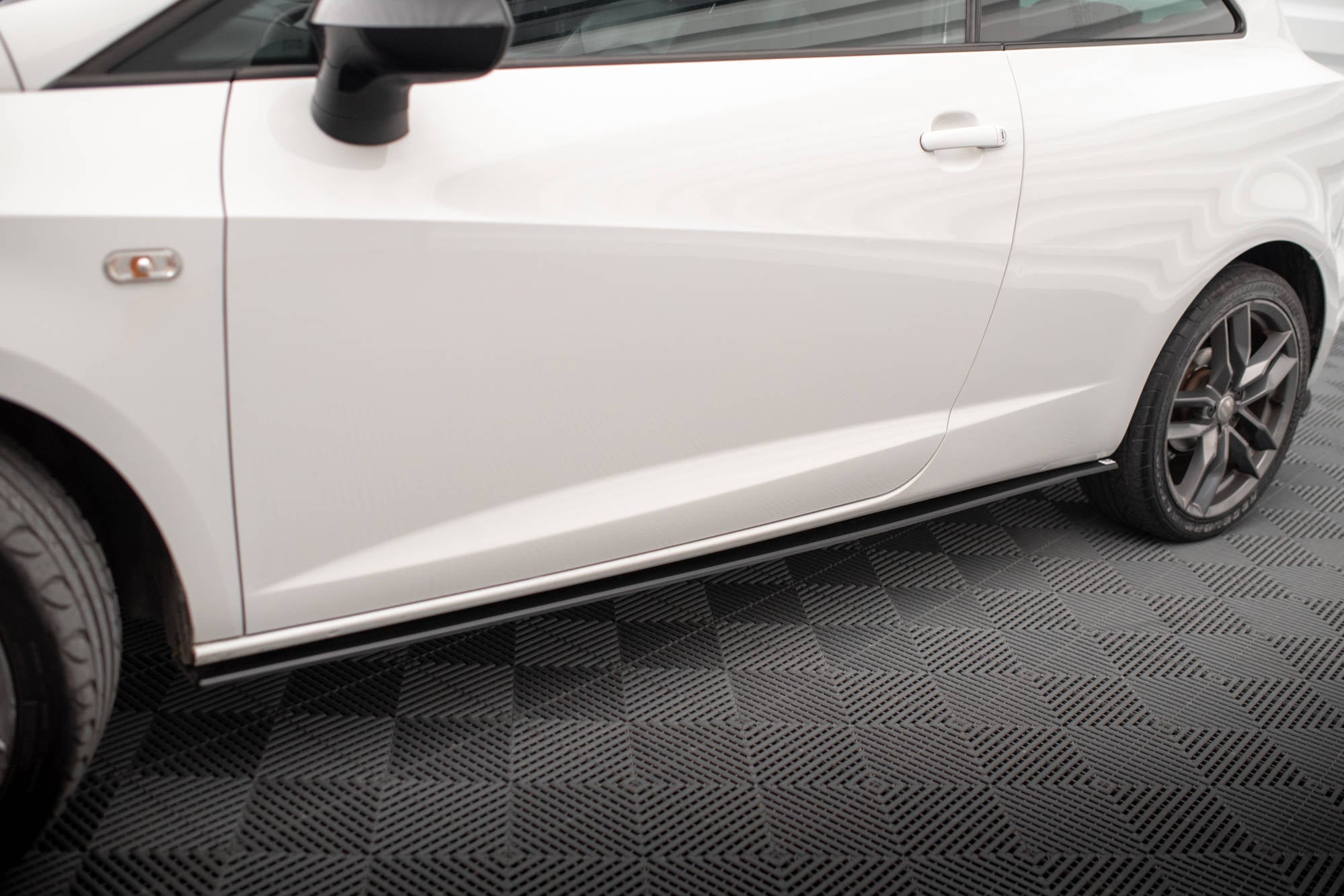 Maxton Design Street Pro Side Skirts Diffusers para Seat Ibiza Cupra Sport Coupe Mk4 - imagen 1