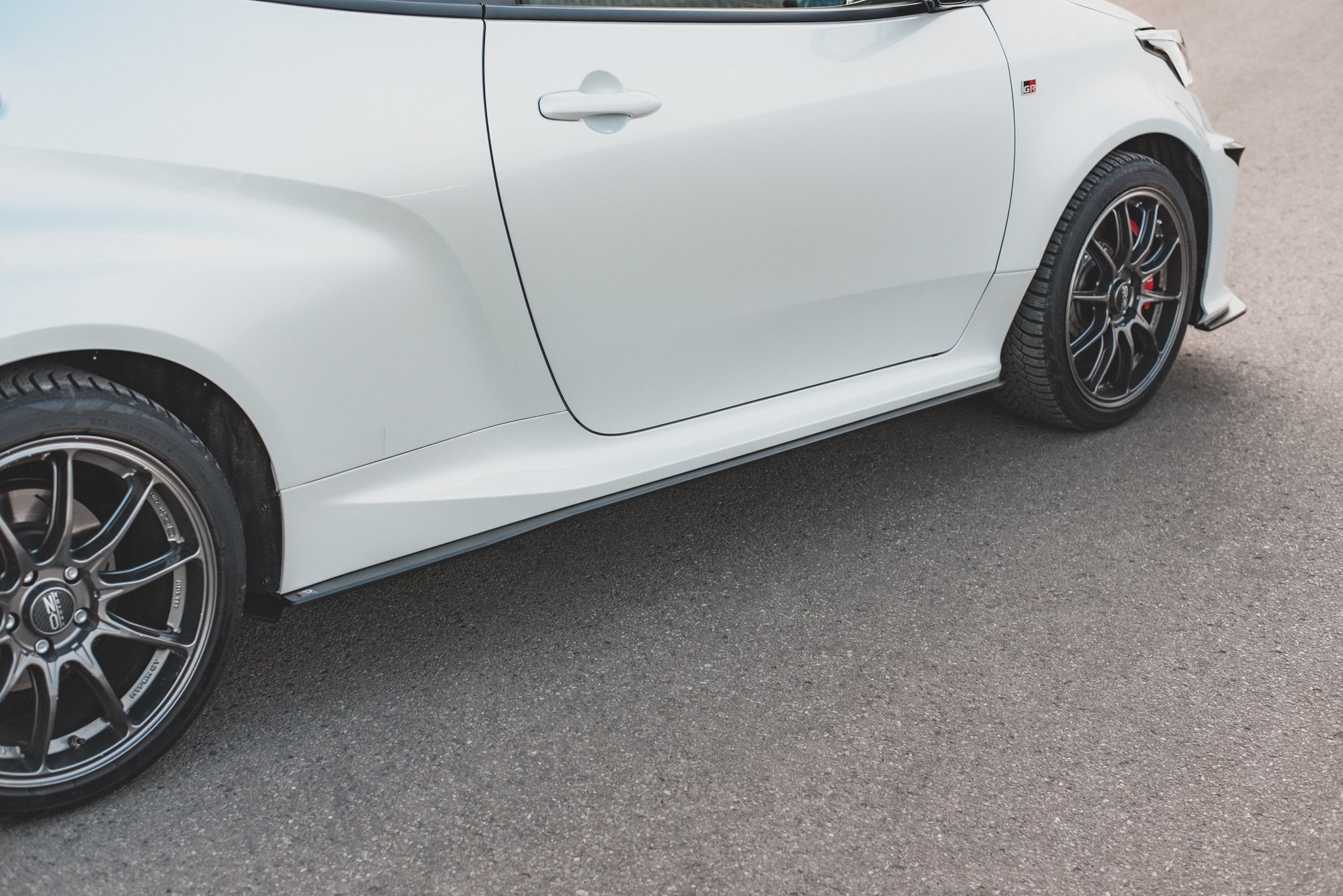 Maxton Design Street Pro Side Skirts Diffusers para Toyota GR Yaris Mk4 - imagen 3