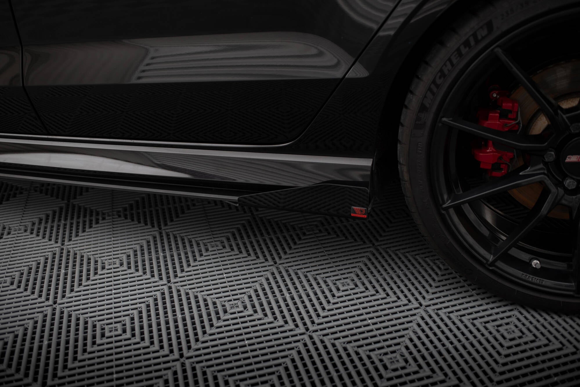 Maxton Design Street Pro Side Skirts Diffusers V.1 + Flaps para Audi RS3 Sedan 8V Facelift - imagen 4