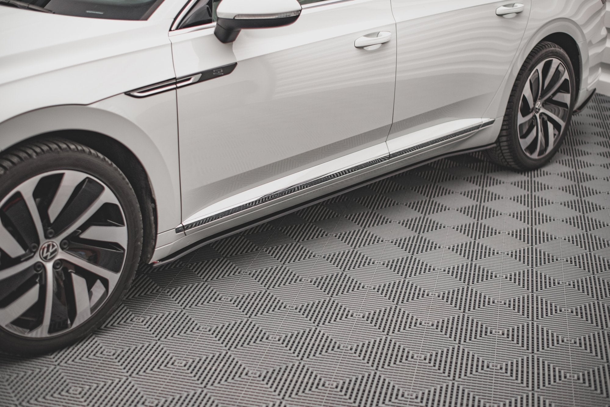 Maxton Design Street Pro Side Skirts Diffusers V.1 para Volkswagen Arteon R/ R-Line Sedan / Shooting Brake Mk1 Facelift - imagen 1