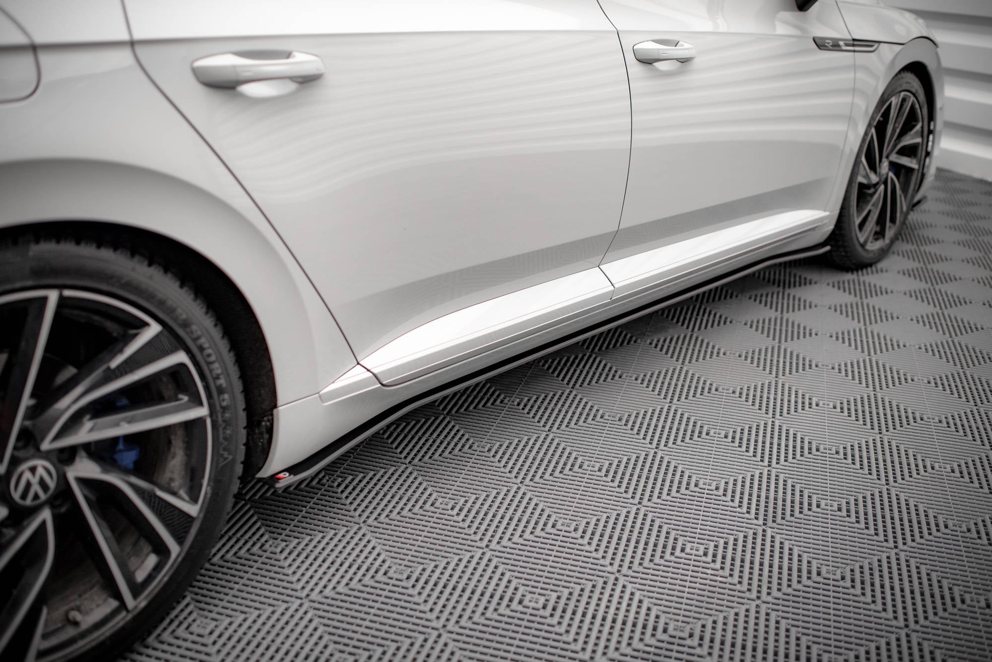 Maxton Design Street Pro Side Skirts Diffusers V.2 para Volkswagen Arteon R / R-Line Sedan / Shooting Brake Mk1 Facelift - imagen 3
