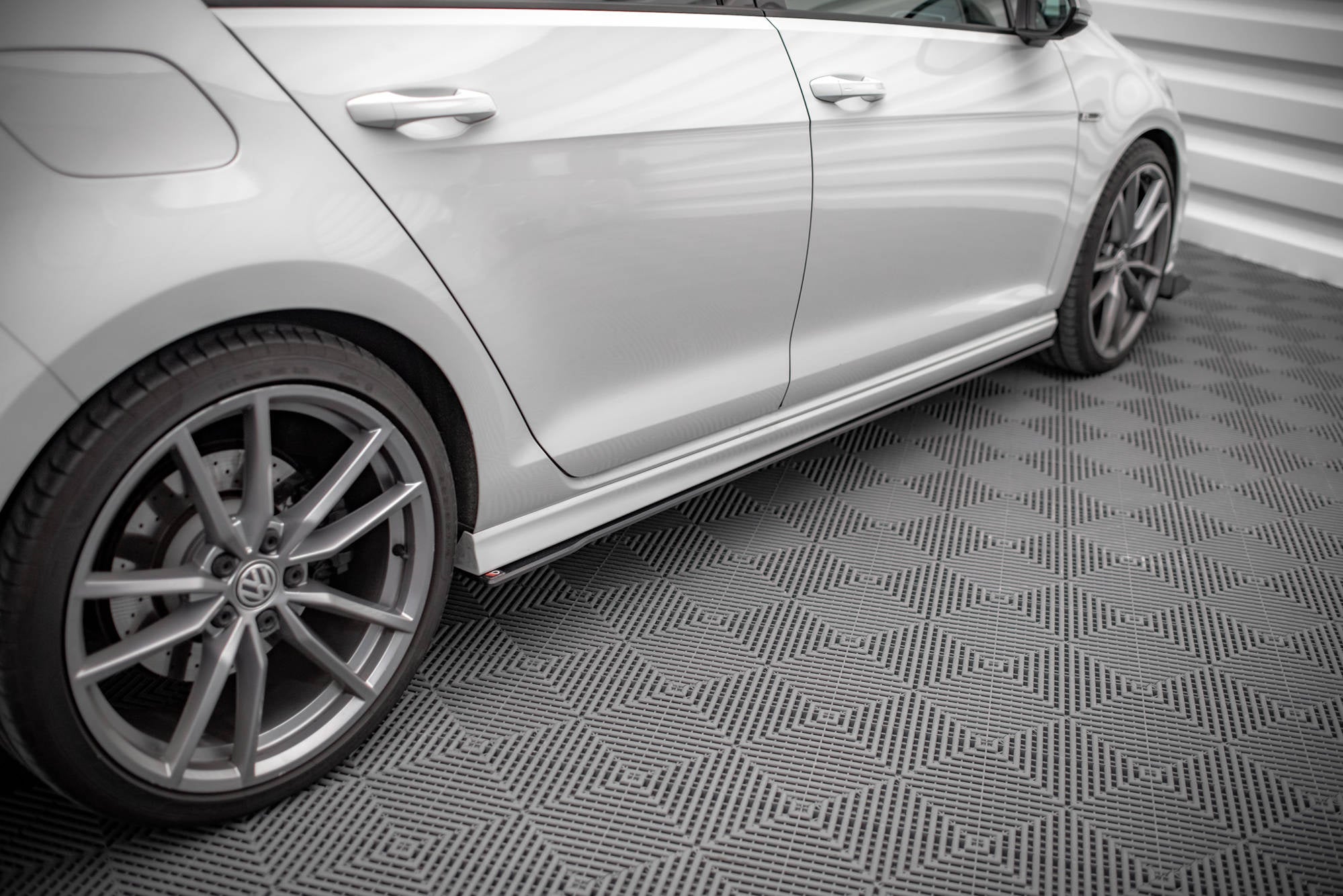 Maxton Design Street Pro Side Skirts Diffusers para Volkswagen Golf R Mk7 - imagen 1