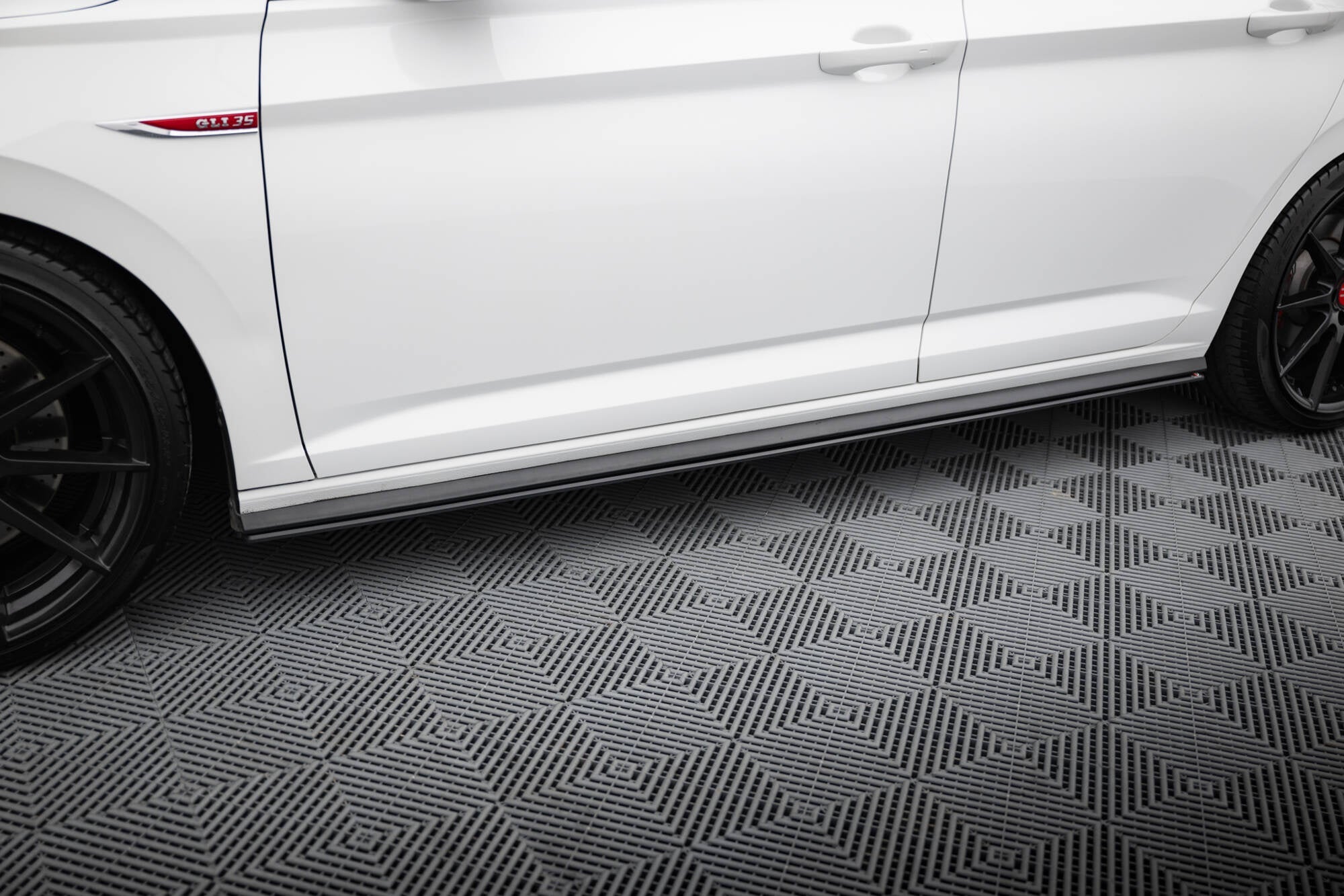 Maxton Design Street Pro Side Skirts Diffusers para Volkswagen Jetta GLI Mk7 - imagen 1