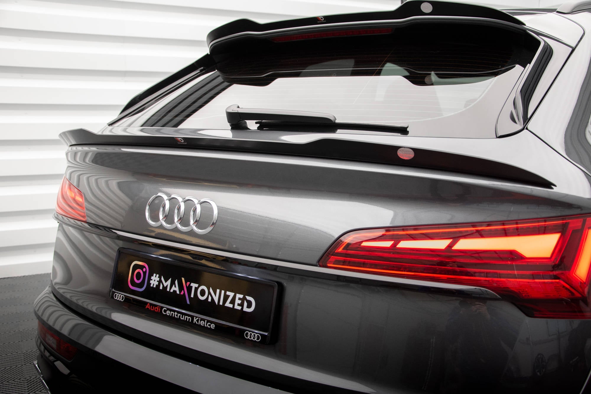 Maxton Design Lower Spoiler Cap para Audi SQ5 / Q5 S-Line Sportback Mk2 Facelift - imagen 1