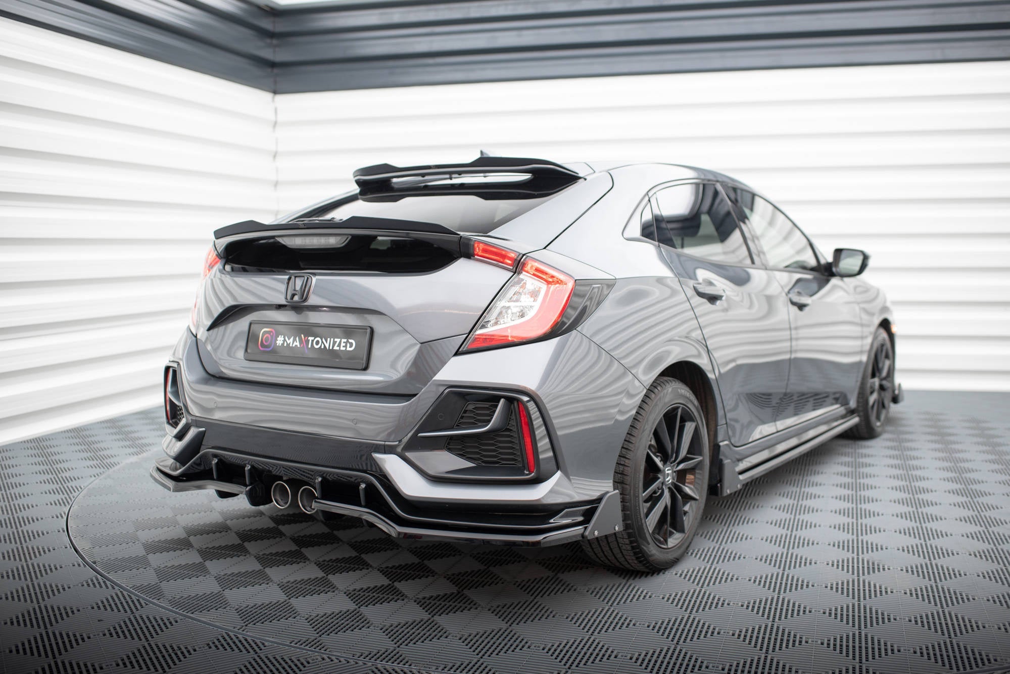 Maxton Design Lower Spoiler Cap para Honda Civic Sport Mk 10 - imagen 4