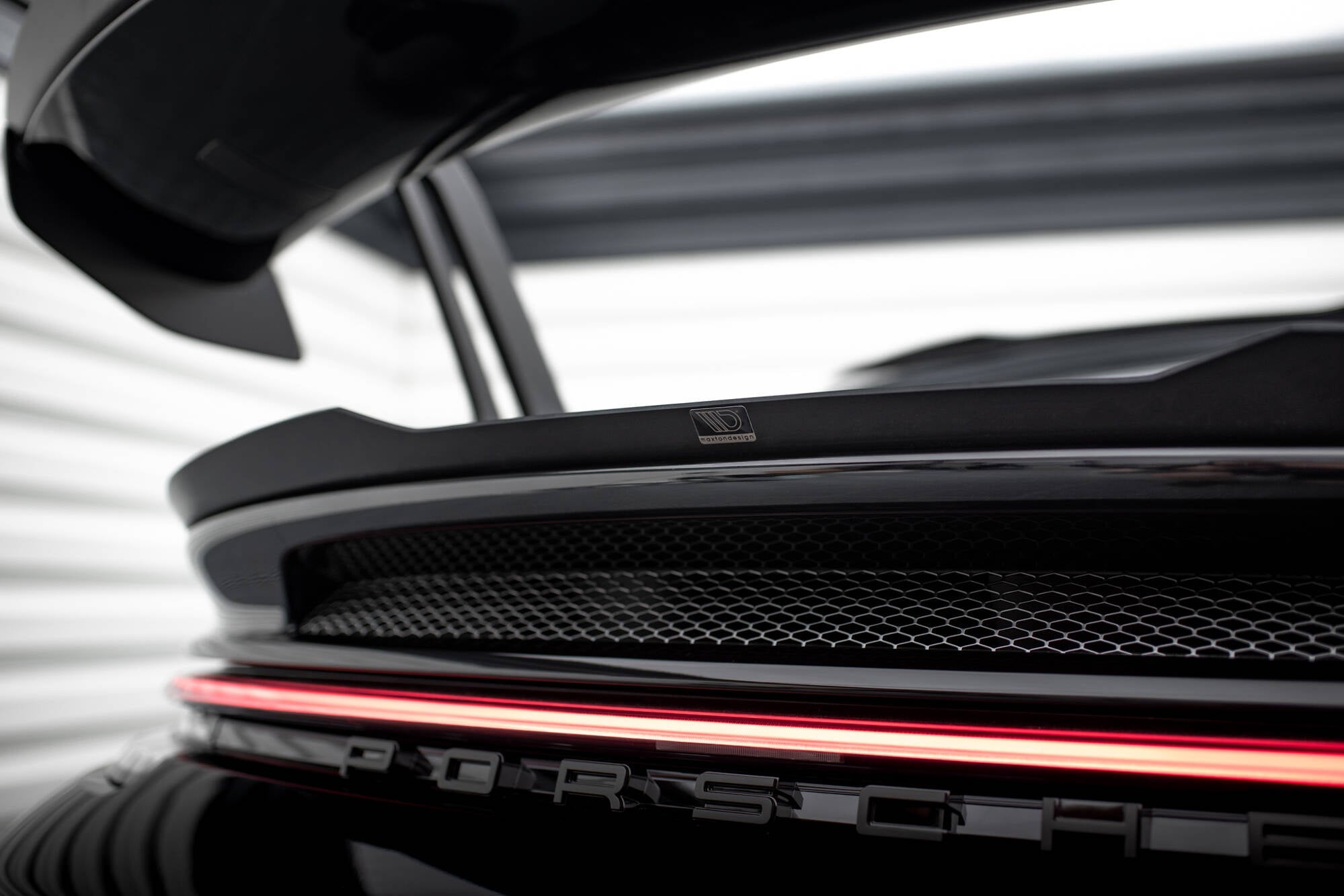Maxton Design Lower Spoiler Cap para Porsche 911 992 GT3 - imagen 2