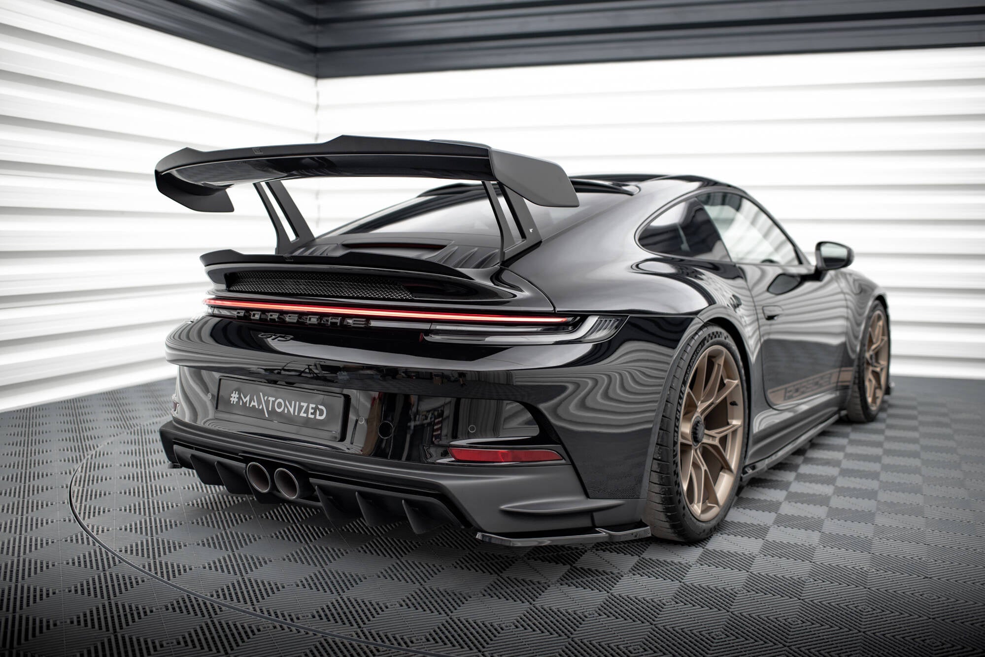 Maxton Design Lower Spoiler Cap para Porsche 911 992 GT3 - imagen 5