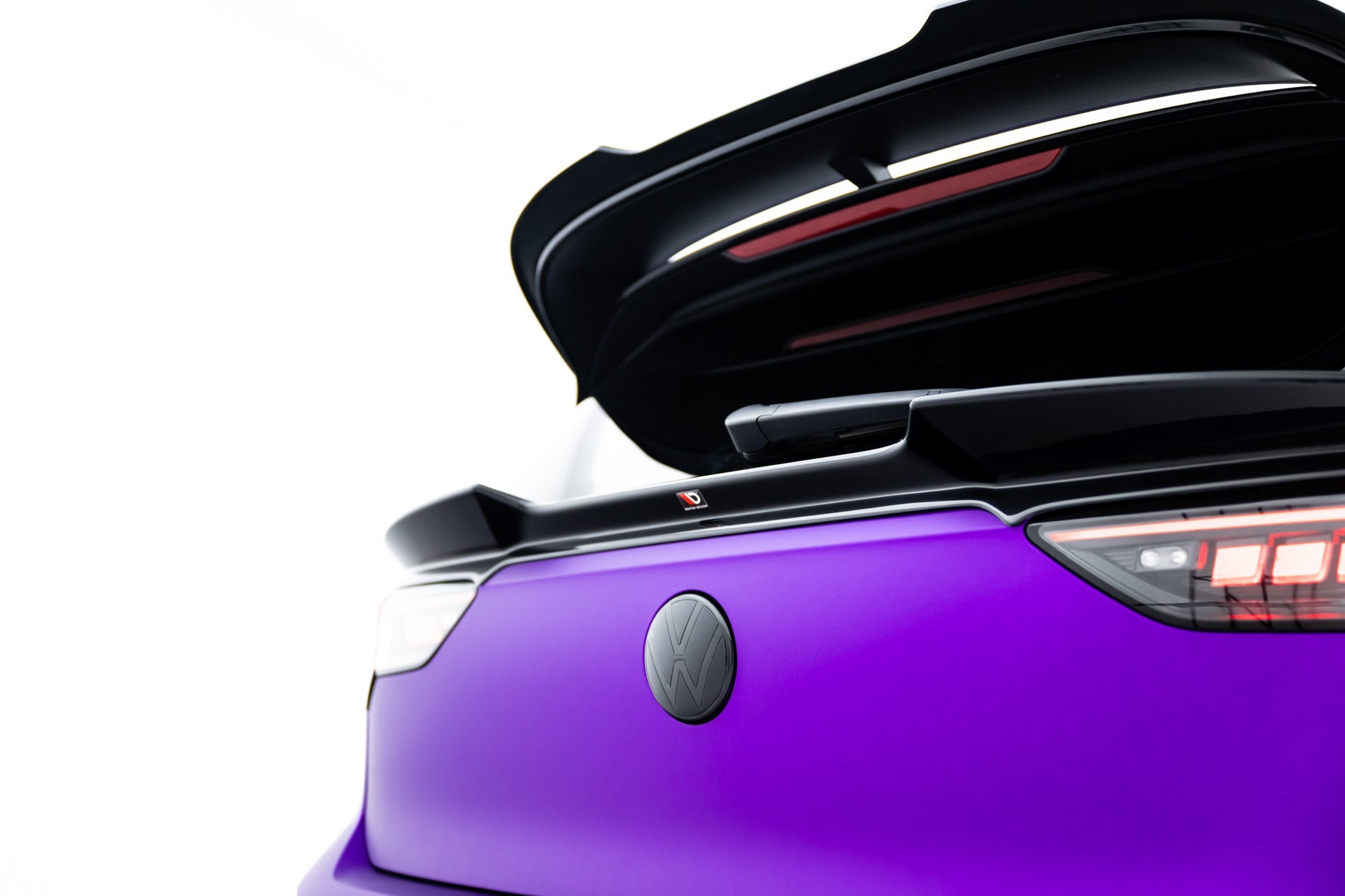 Maxton Design Lower Spoiler Cap 3D para Volkswagen Golf R Mk8 Facelift - imagen 3