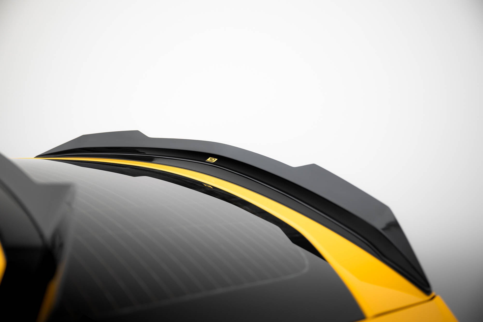 Maxton Design Lower Spoiler Cap para Lamborghini Urus Mk1 - imagen 2