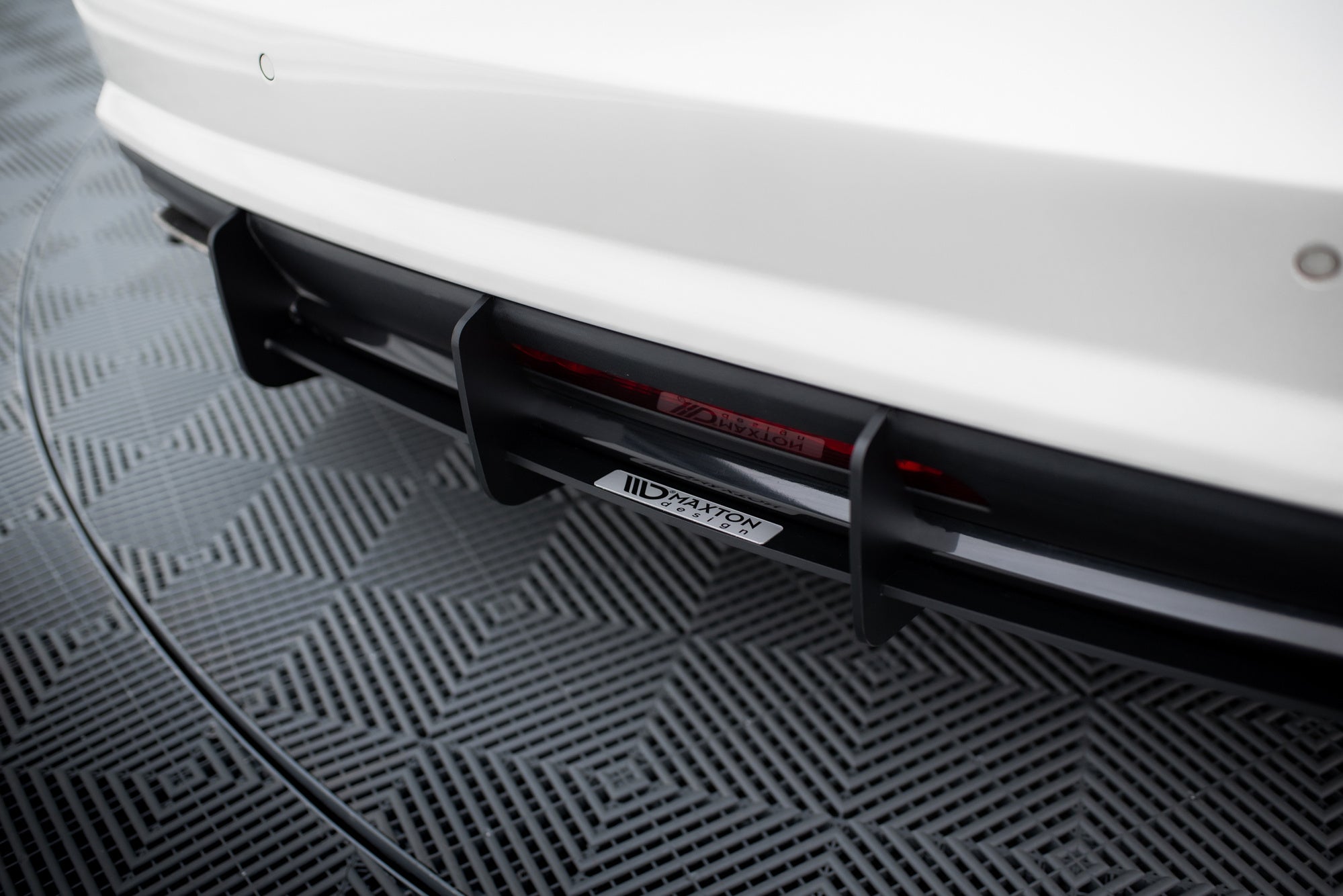 Maxton Design Difusor trasero para Mercedes CLS C218 AMG LINE - imagen 3