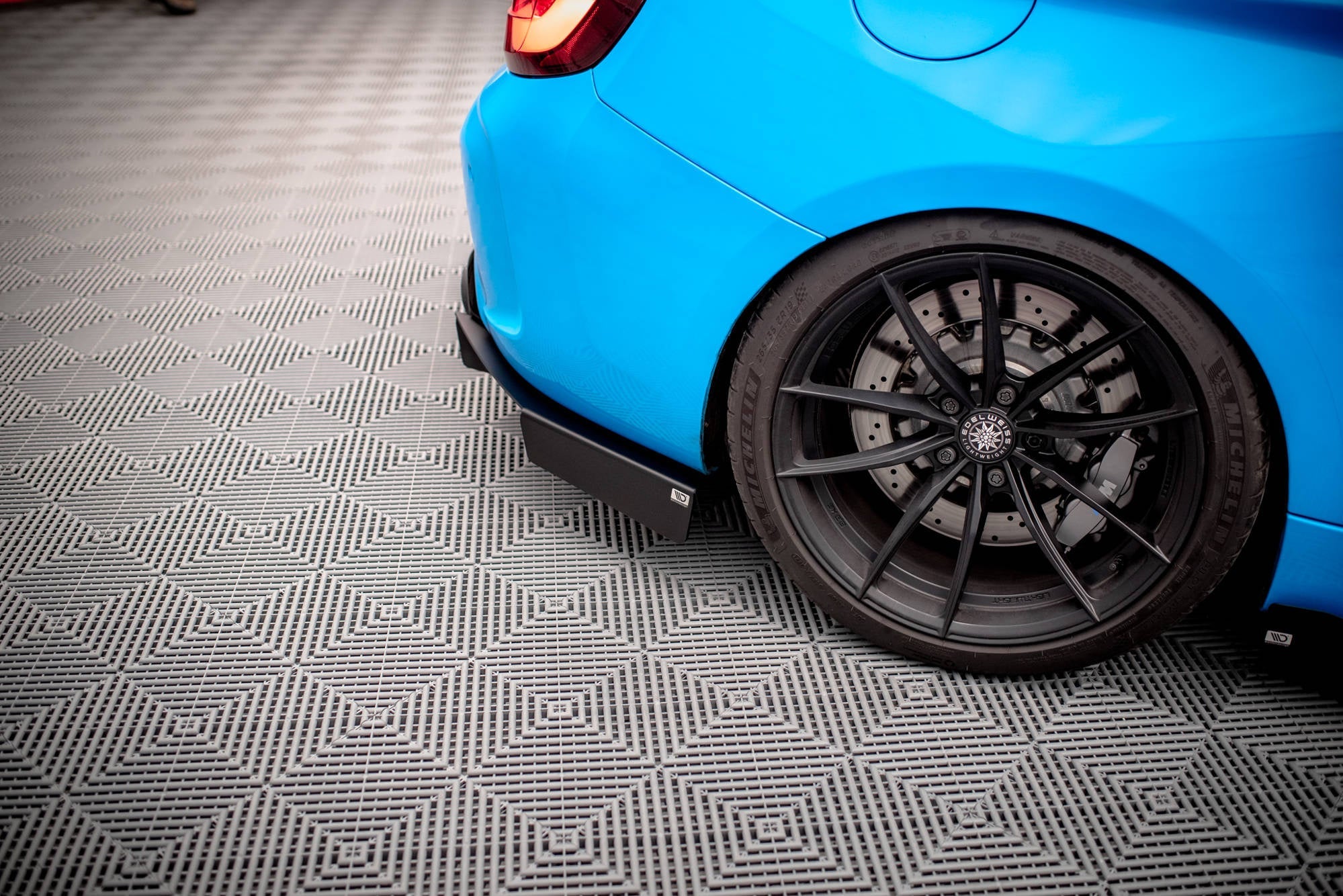 Maxton Design Difusor trasero Racing para BMW M2 F87 - imagen 3