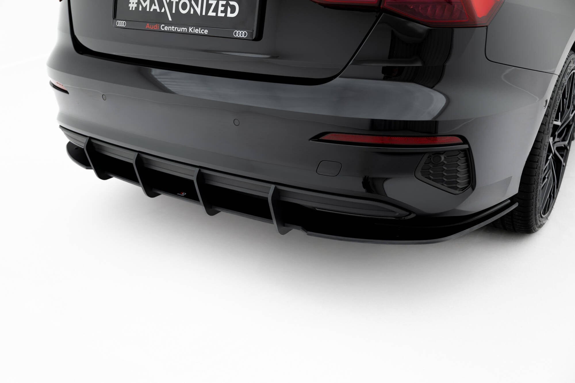 Maxton Design Street Pro Rear Diffuser para Audi A3 Sedan 8Y - imagen 3