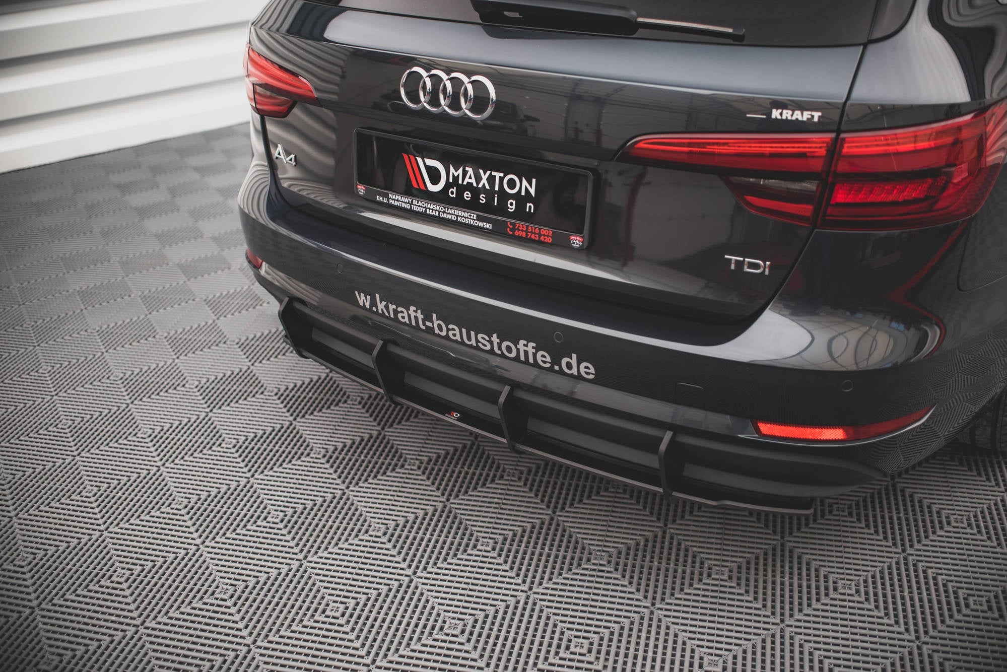 Maxton Design Street Pro Rear Diffuser para Audi A4 B9 - imagen 1