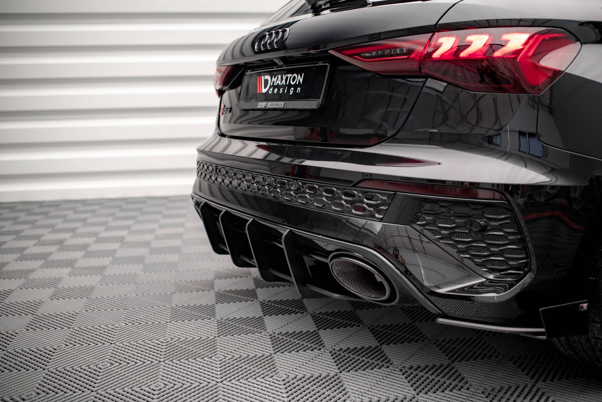 Maxton Design Street Pro Rear Diffuser para Audi RS3 Sportback 8Y - imagen 2