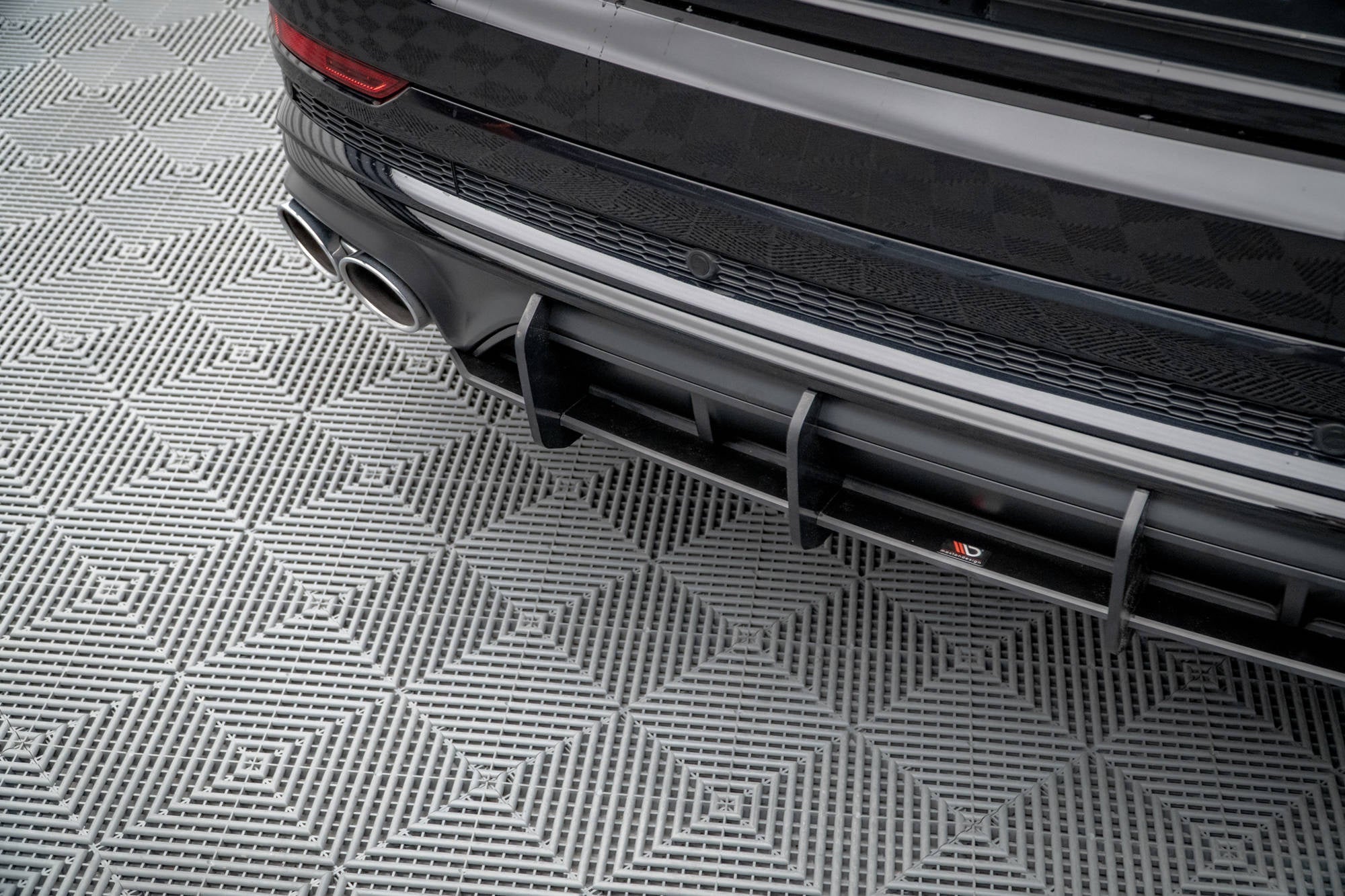 Maxton Design Street Pro Rear Diffuser para Audi SQ8 Mk1 - imagen 3