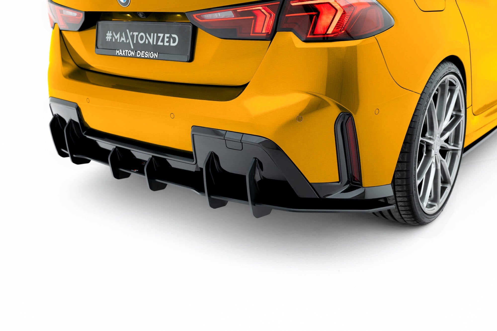 Maxton Design Street Pro Rear Diffuser para BMW 1 M-Pack F70 - imagen 3