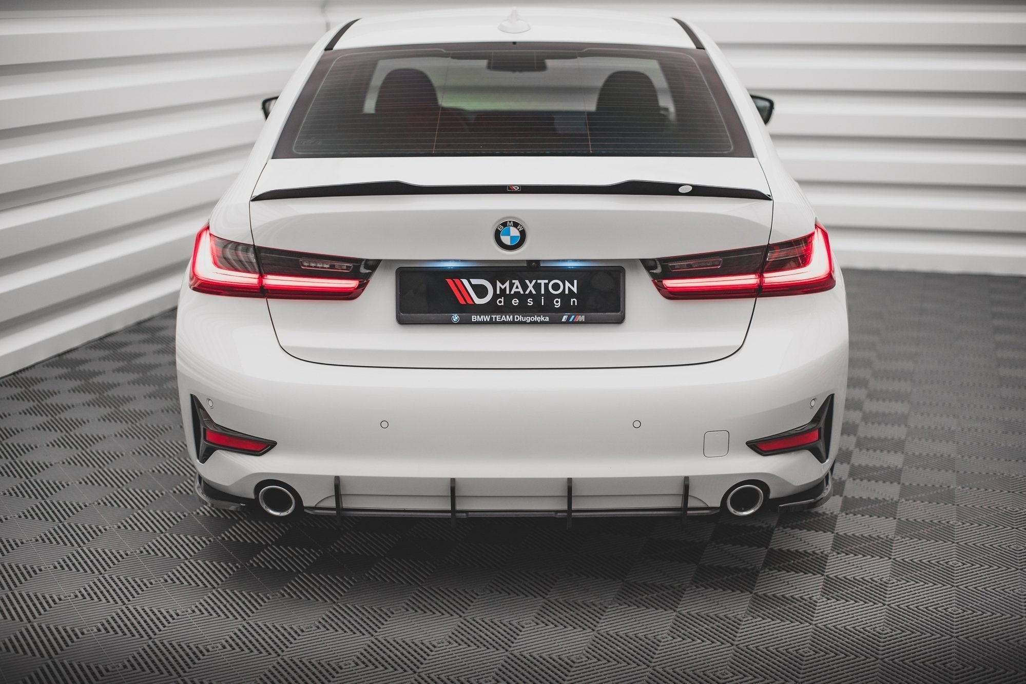 Maxton Design Street Pro Rear Diffuser para BMW 3 G20 / G21 - imagen 3