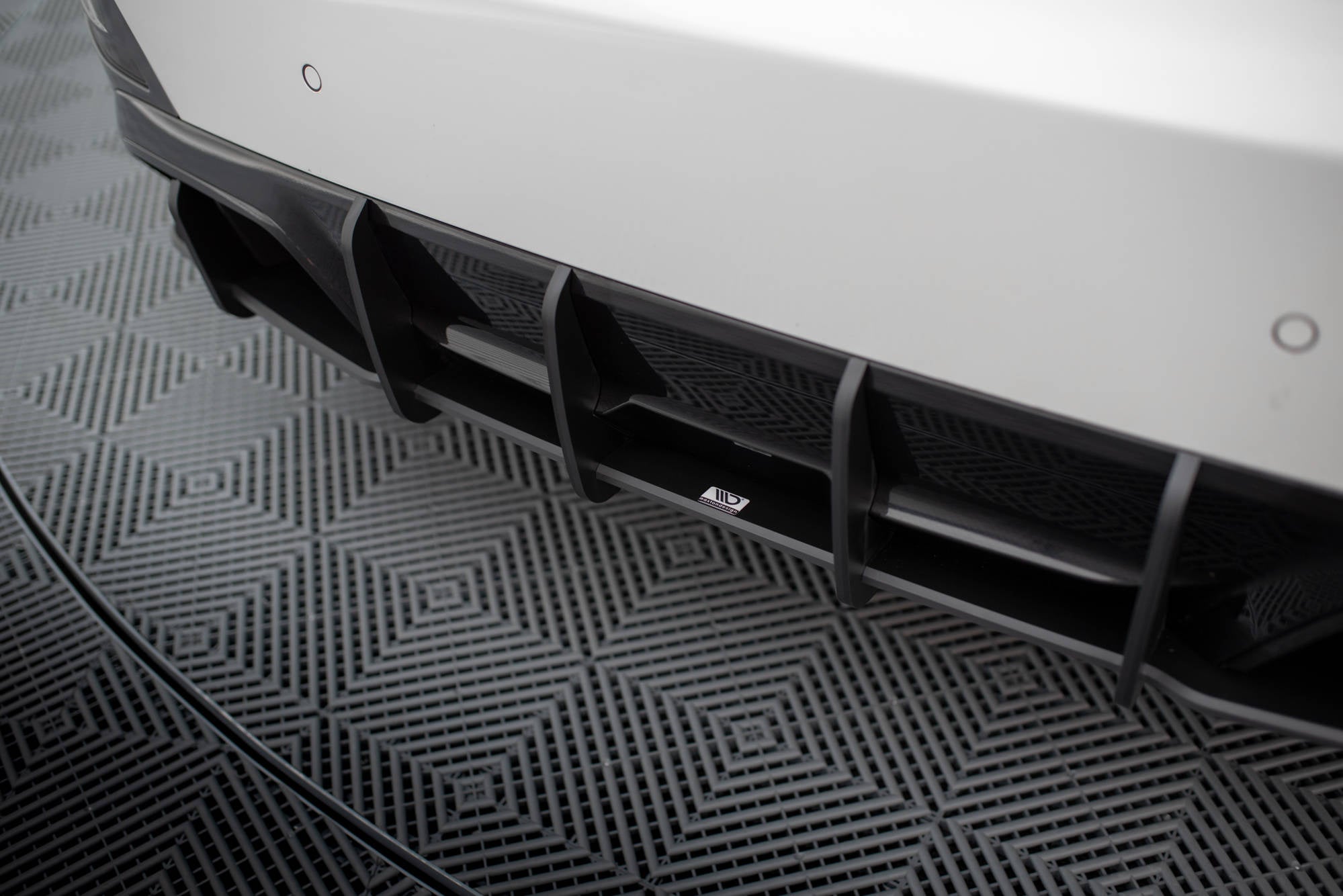Maxton Design Street Pro Rear Diffuser para BMW i4 M-Pack G26 - imagen 3