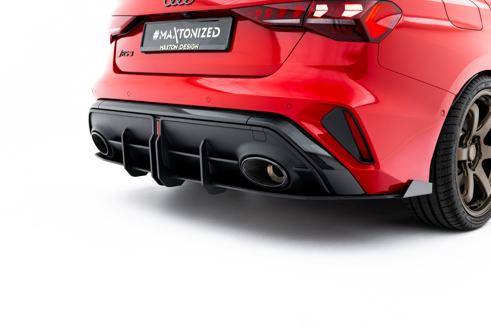 Maxton Design Street Pro Rear Diffuser + Flaps para Audi RS3 Sedan 8Y Facelift - imagen 1
