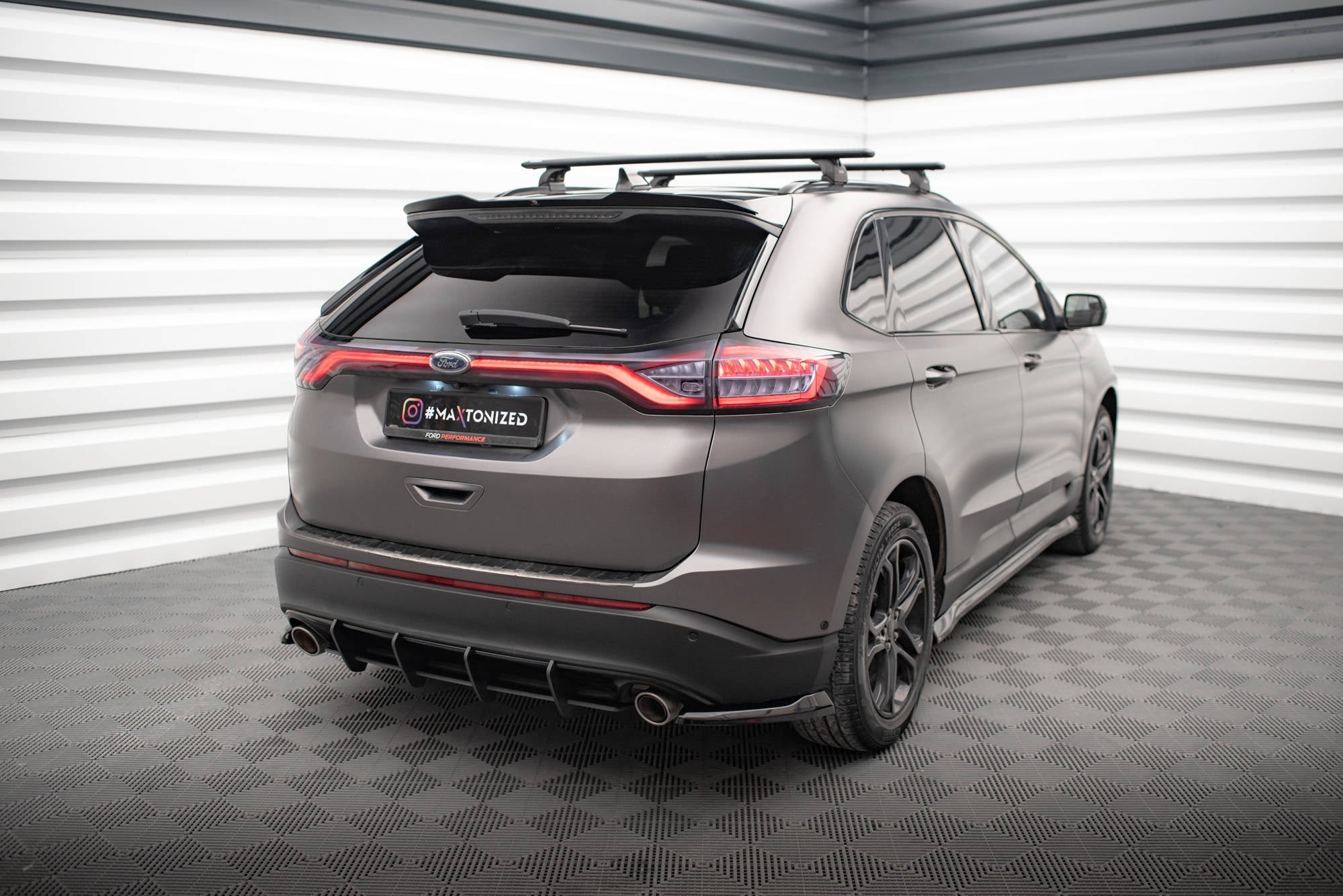 Maxton Design Street Pro Rear Diffuser para Ford Edge Mk2 - imagen 2