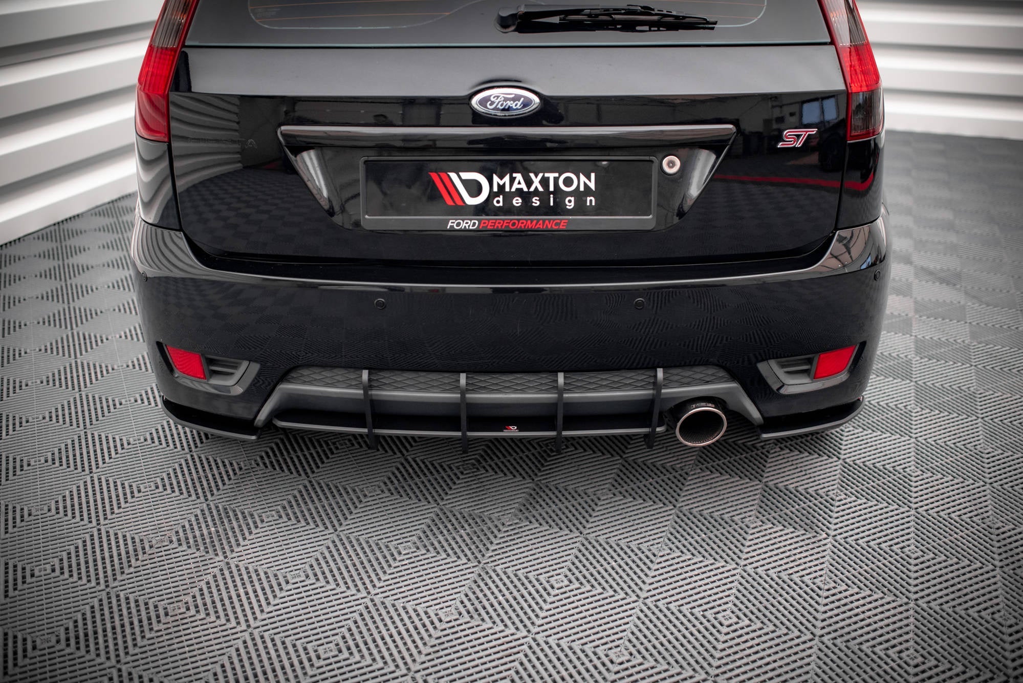 Maxton Design Street Pro Rear Diffuser para Ford Fiesta ST Mk6 - imagen 4