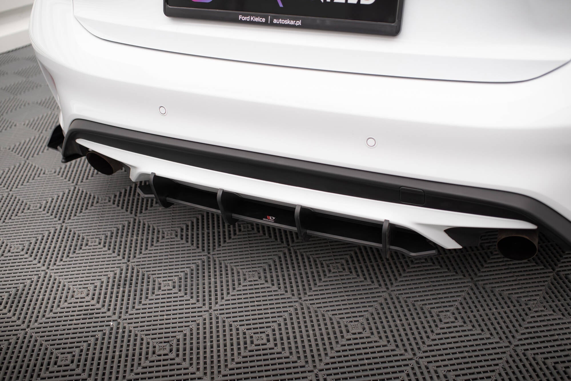 Maxton Design Street Pro Rear Diffuser para Ford Focus ST Mk4 - imagen 1