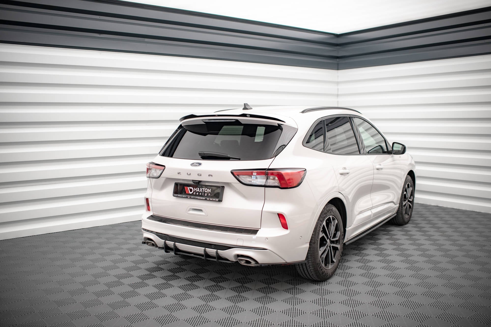 Maxton Design Street Pro Rear Diffuser para Ford Kuga ST-Line Mk3 - imagen 3