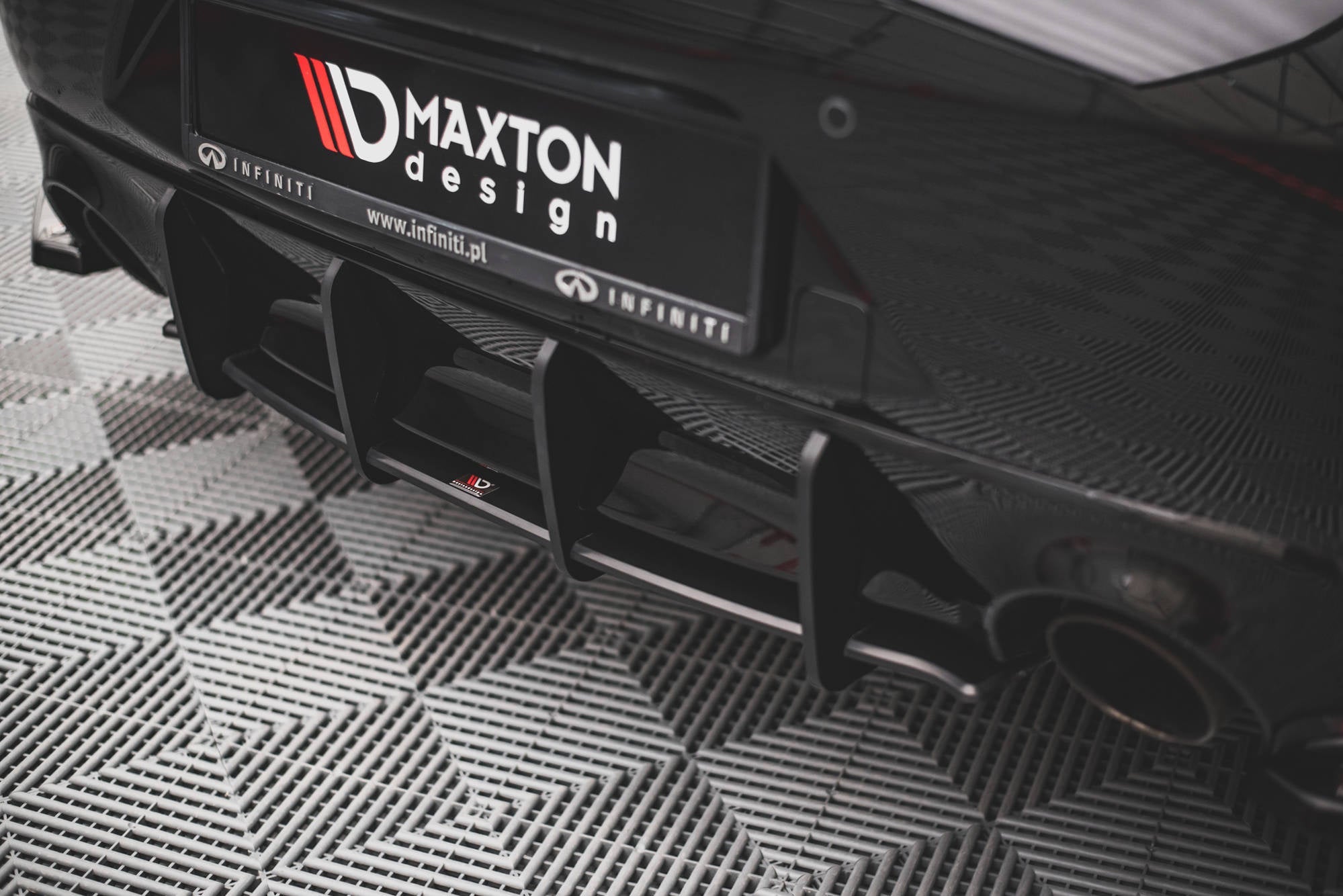 Maxton Design Street Pro Rear Diffuser para Infiniti Q60 S Mk2 - imagen 2