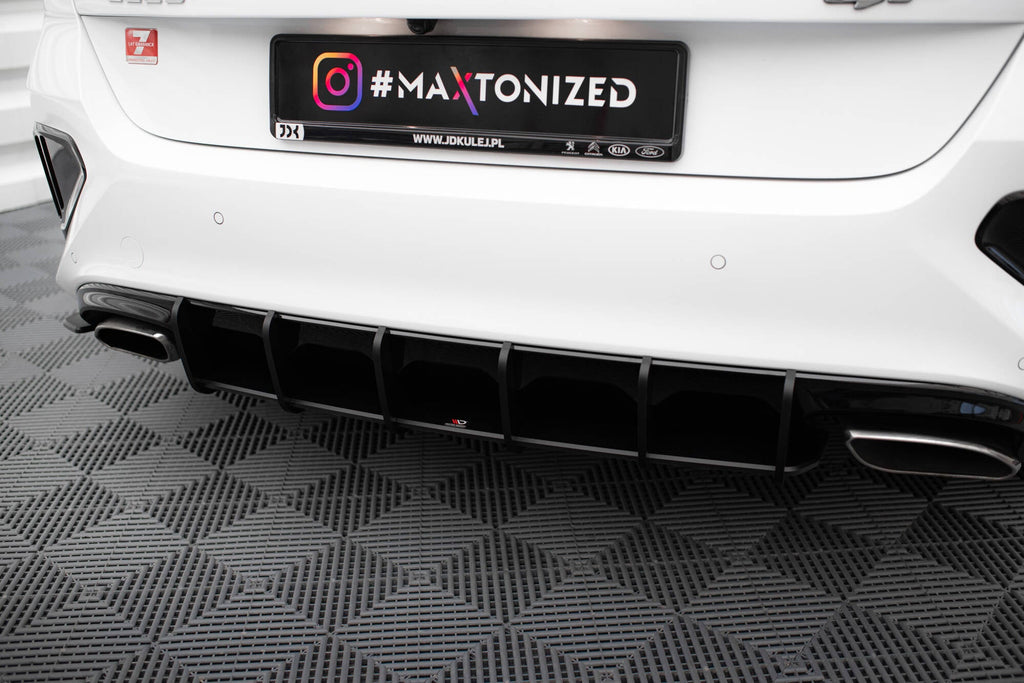 Maxton Design Street Pro Rear Diffuser para Kia Ceed GT Mk3 - imagen 3