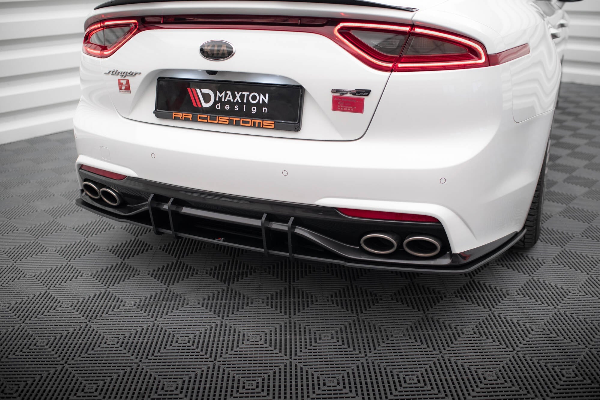 Maxton Design Street Pro Rear Diffuser para Kia Stinger Mk1 - imagen 2