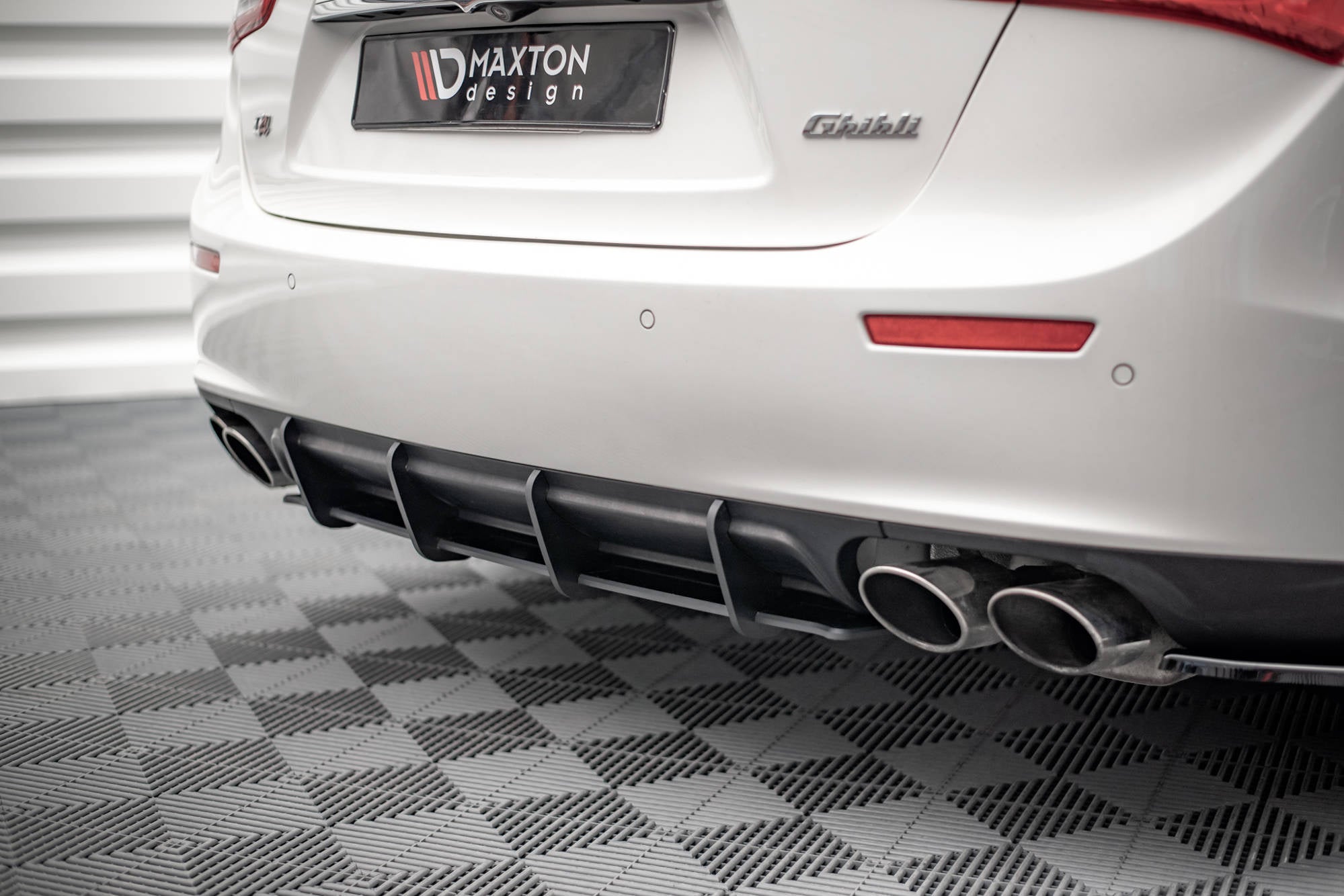Maxton Design Street Pro Rear Diffuser para Maserati Ghibli Mk3 - imagen 2