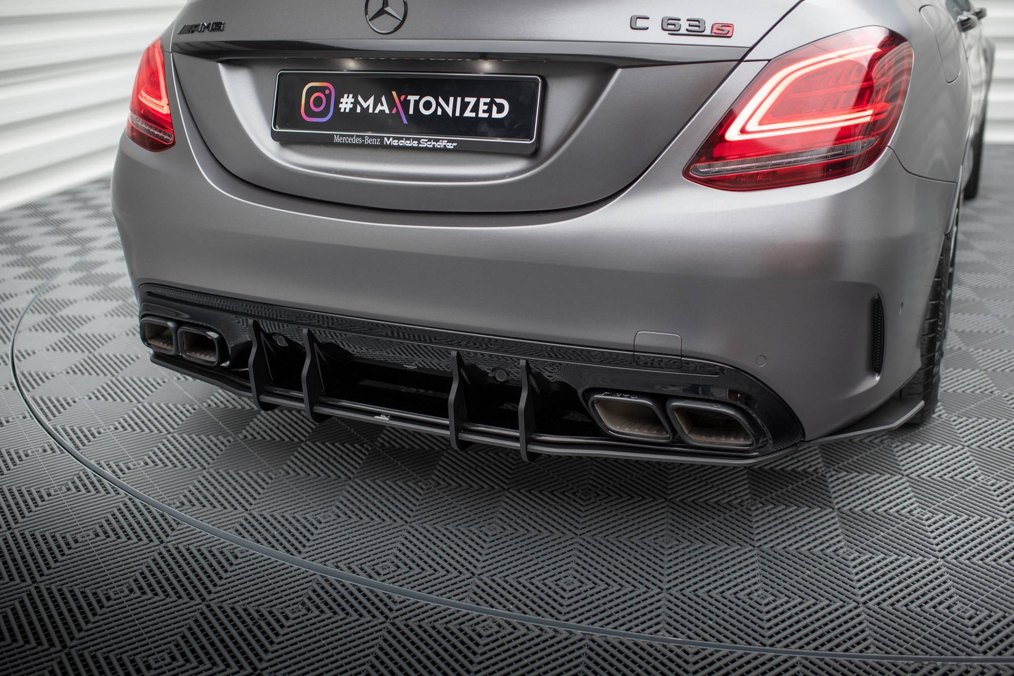 Maxton Design Street Pro Rear Diffuser para Mercedes-AMG C63 Sedan / Estate W205 Facelift - imagen 1