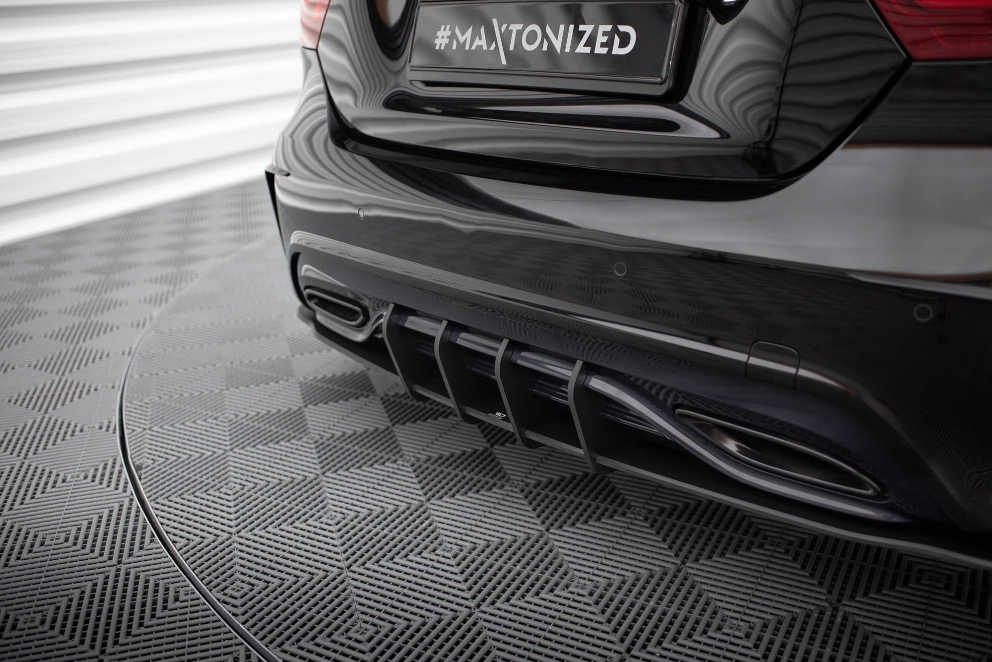 Maxton Design Street Pro Rear Diffuser para Mercedes-Benz A AMG-Line W176 Facelift - imagen 3