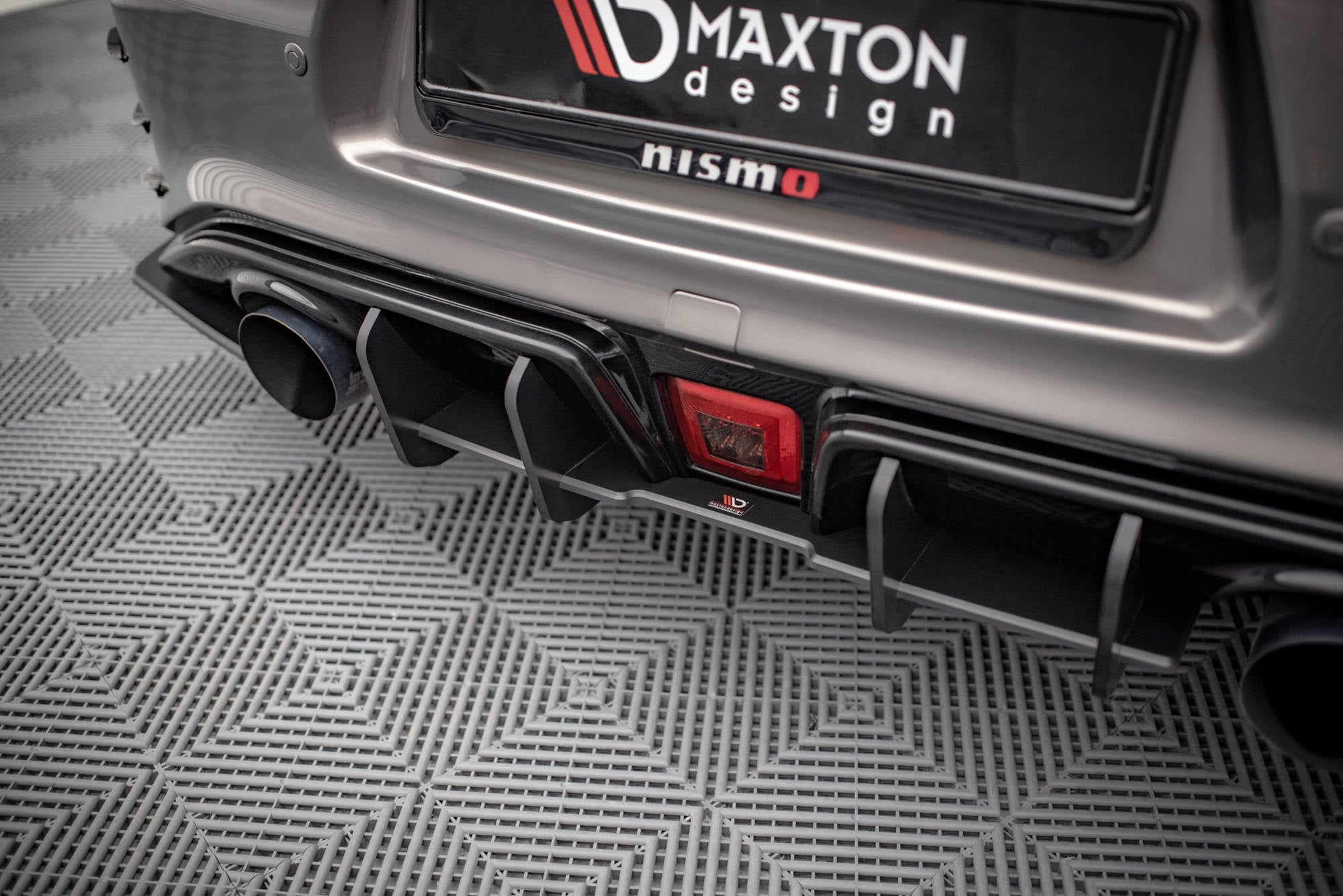 Maxton Design Street Pro Rear Diffuser para Nissan 370Z Nismo Facelift - imagen 3
