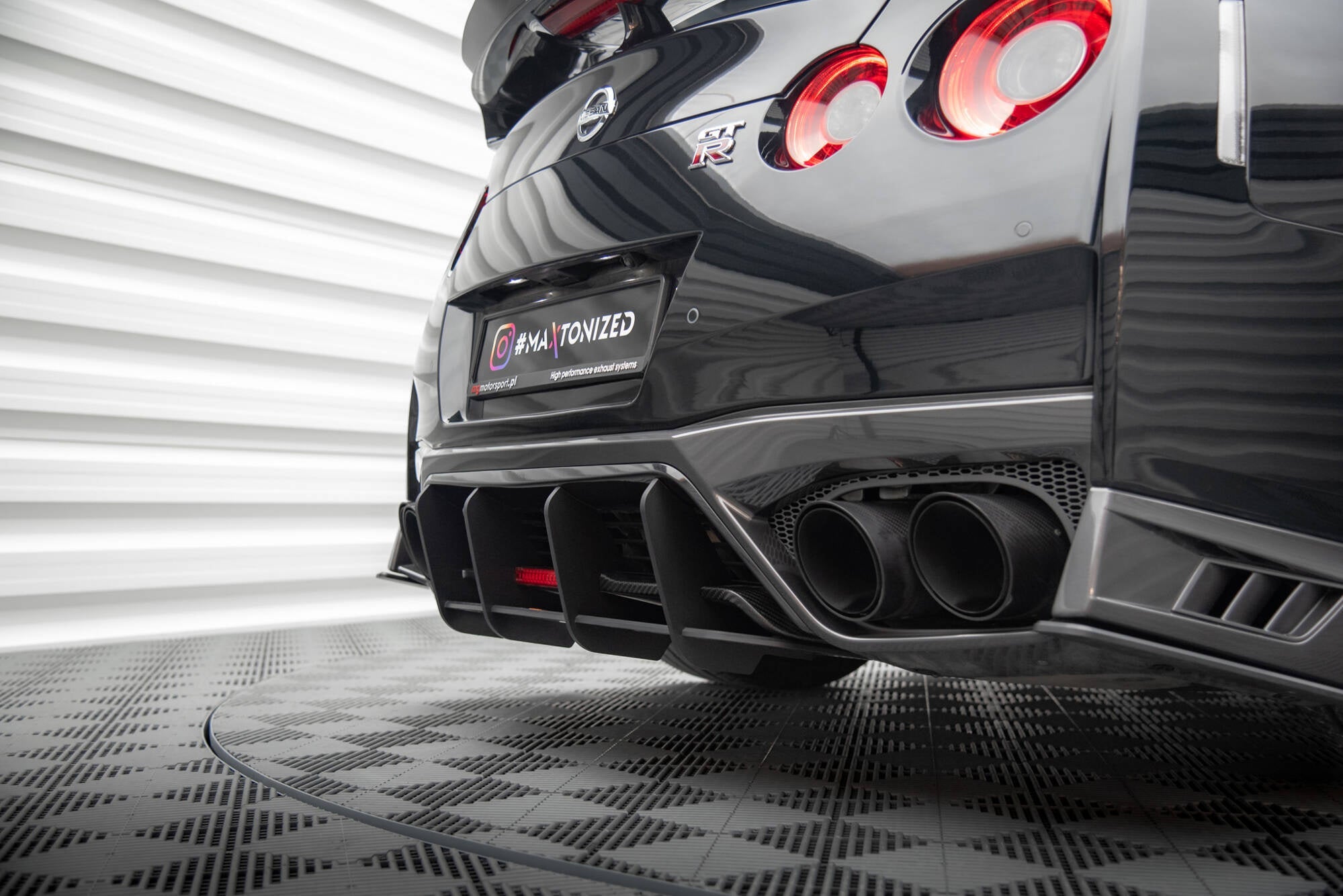Maxton Design Street Pro Rear Diffuser para Nissan GTR R35 Facelift - imagen 2